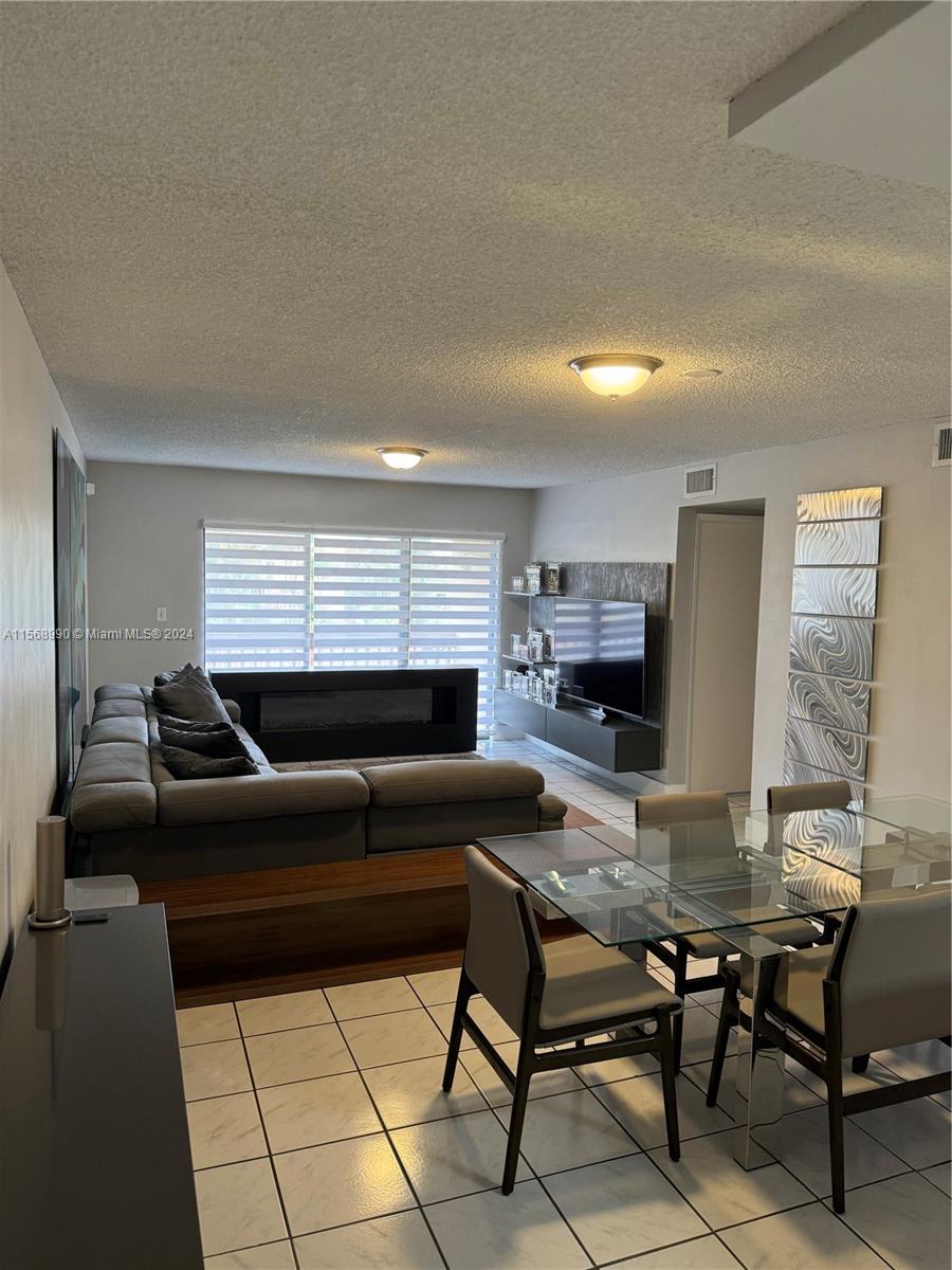 8873 Fontainebleau Blvd # 204
