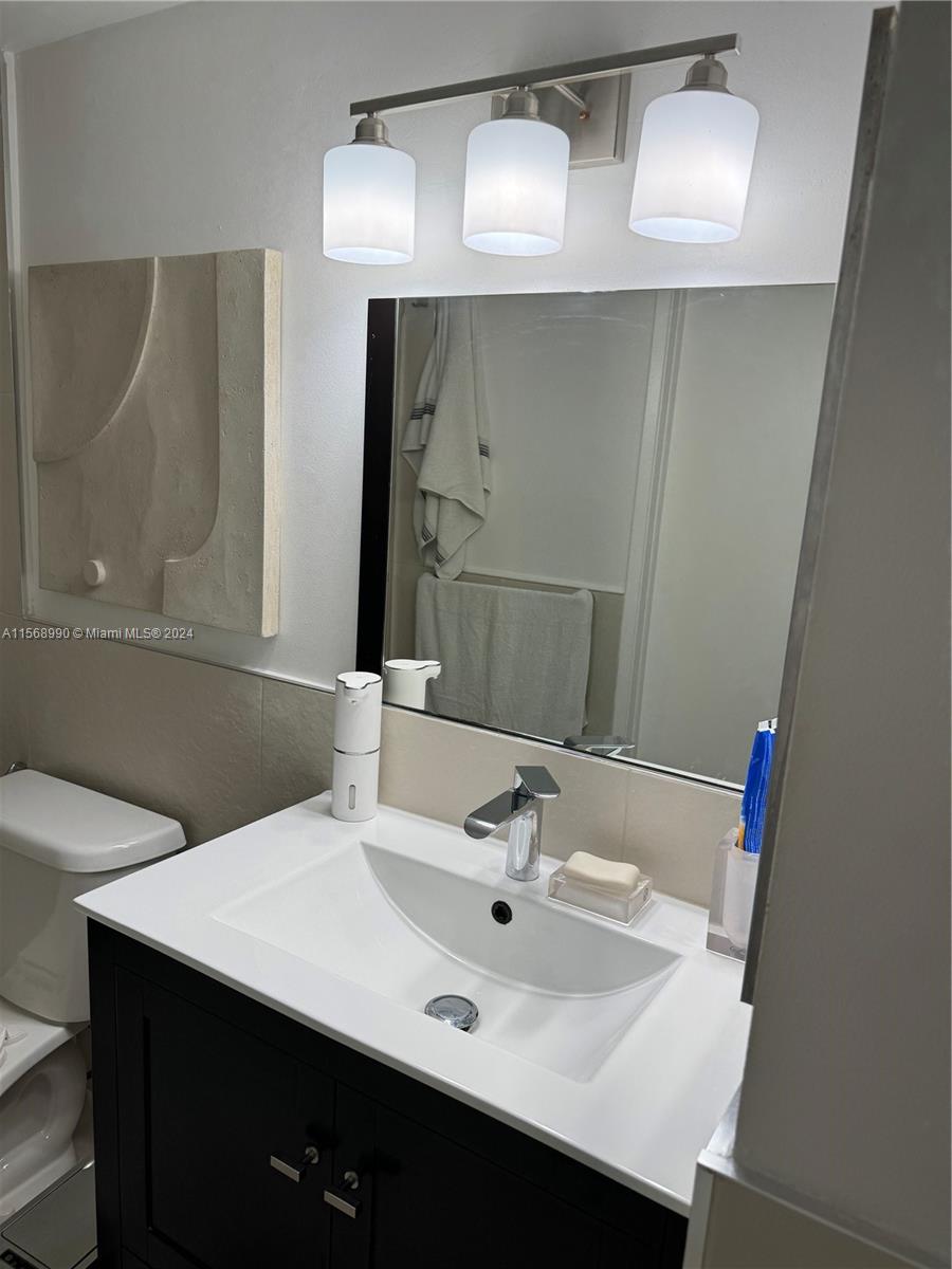 8873 Fontainebleau Blvd # 204