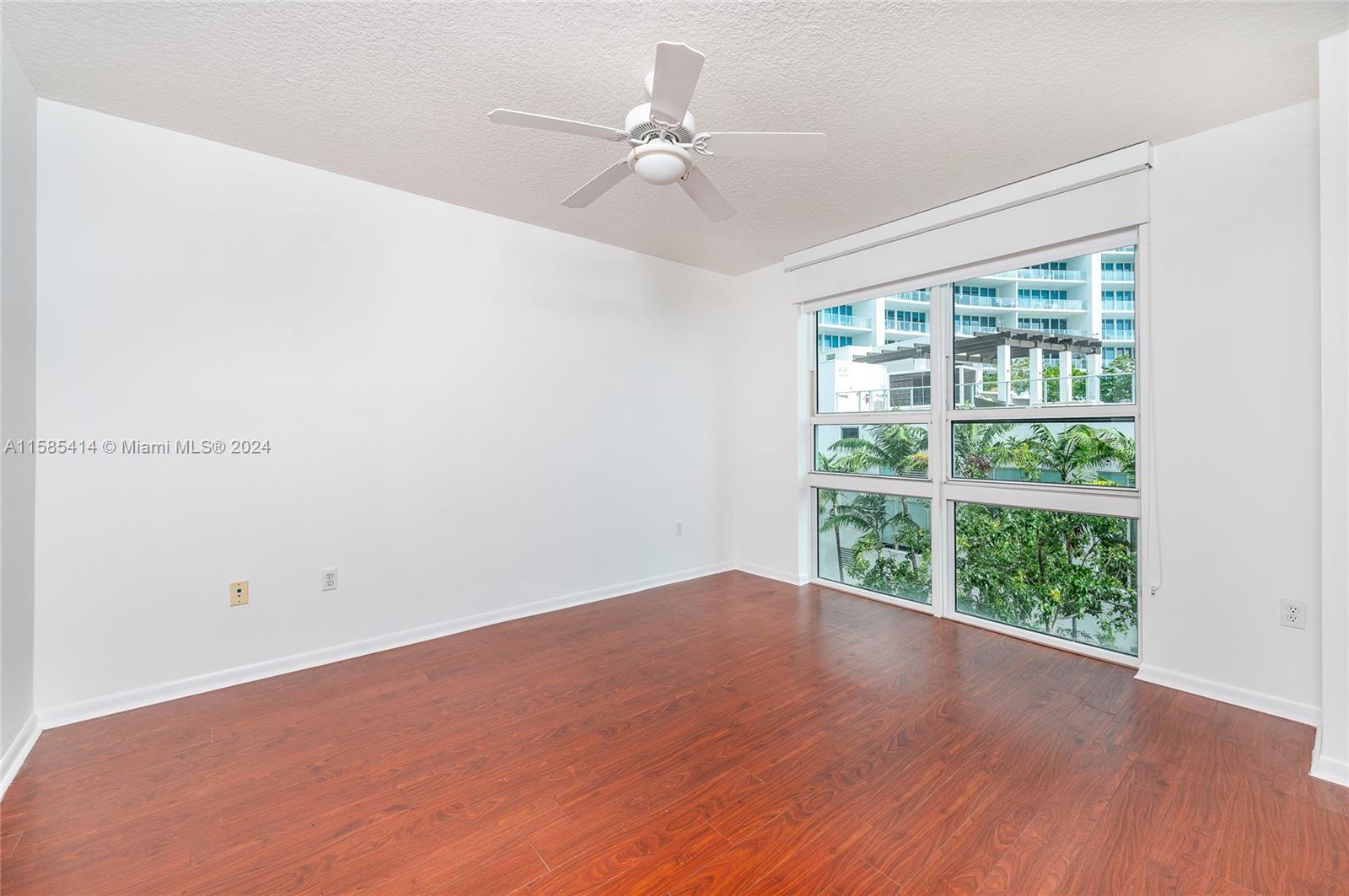 2000 N Bayshore Dr # 422