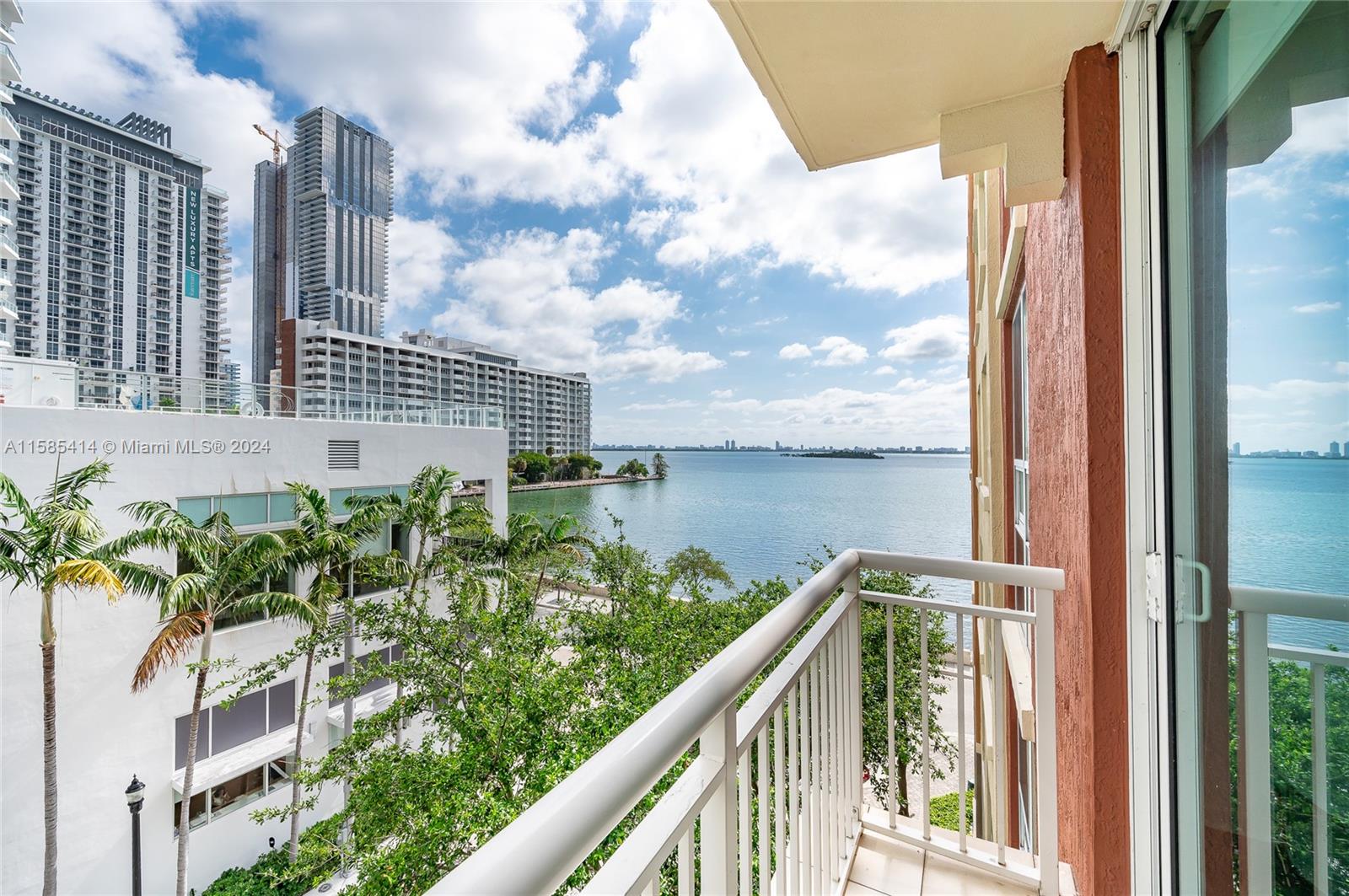 2000 N Bayshore Dr # 422
