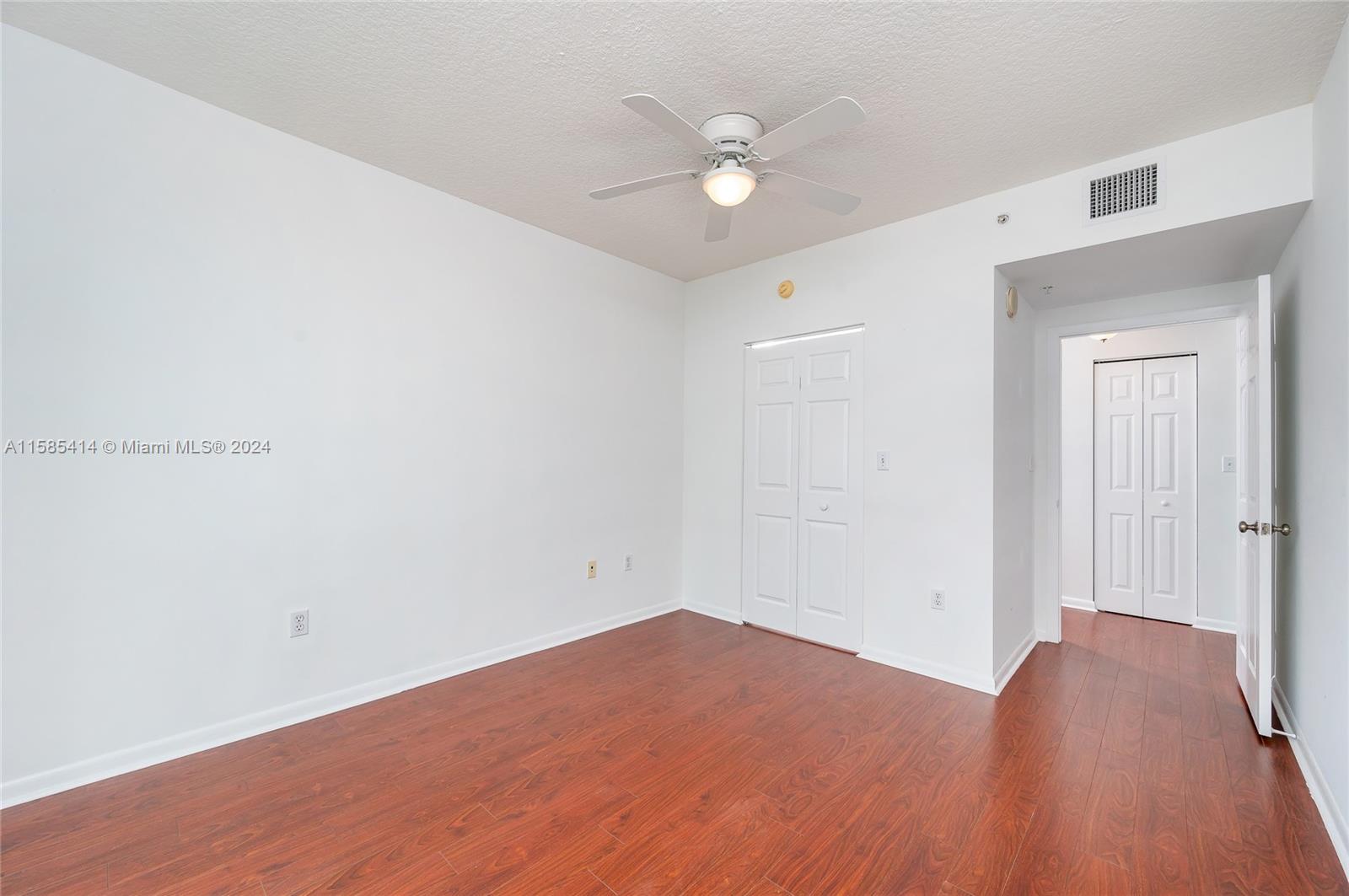 2000 N Bayshore Dr # 422