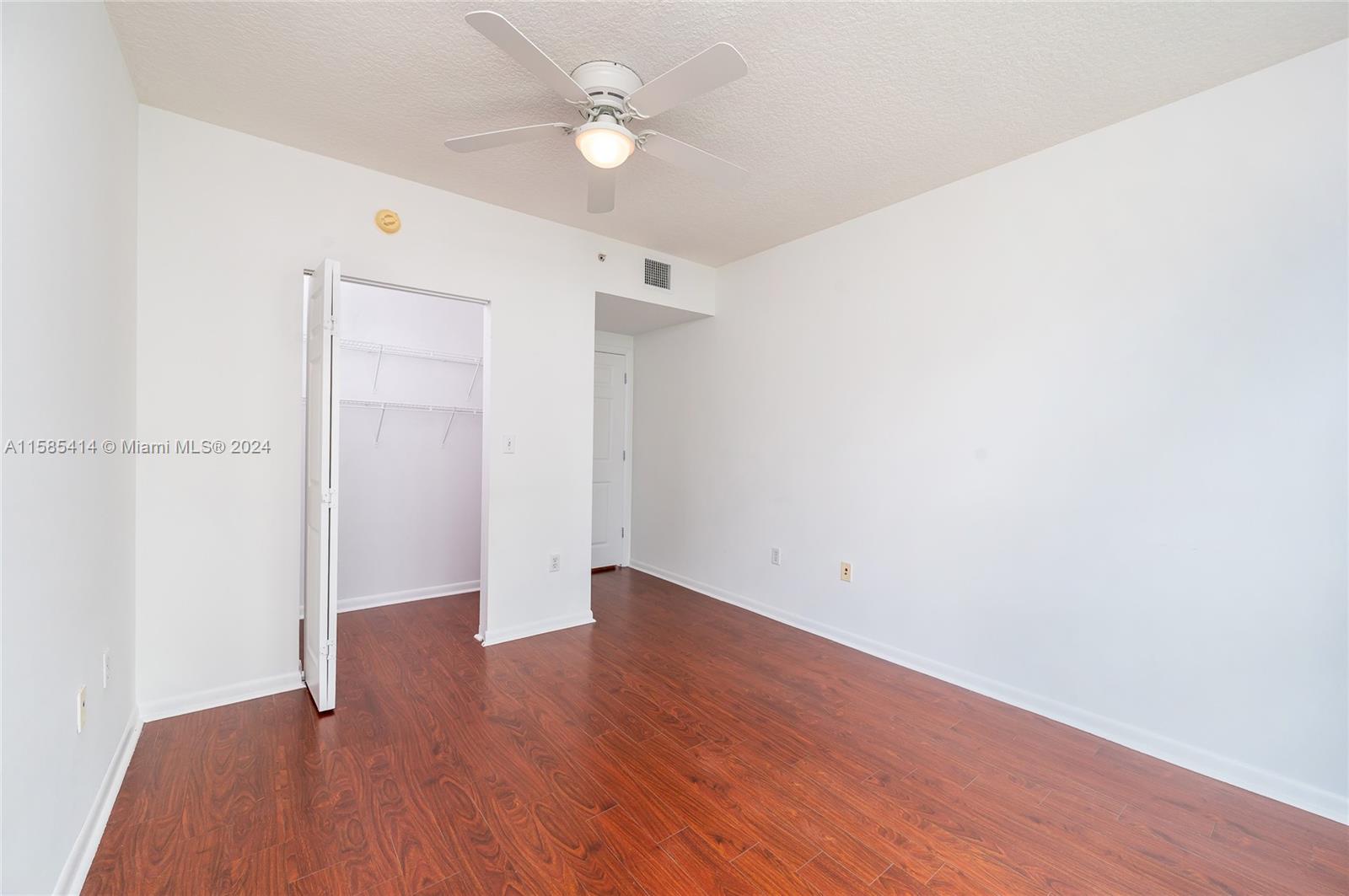 2000 N Bayshore Dr # 422