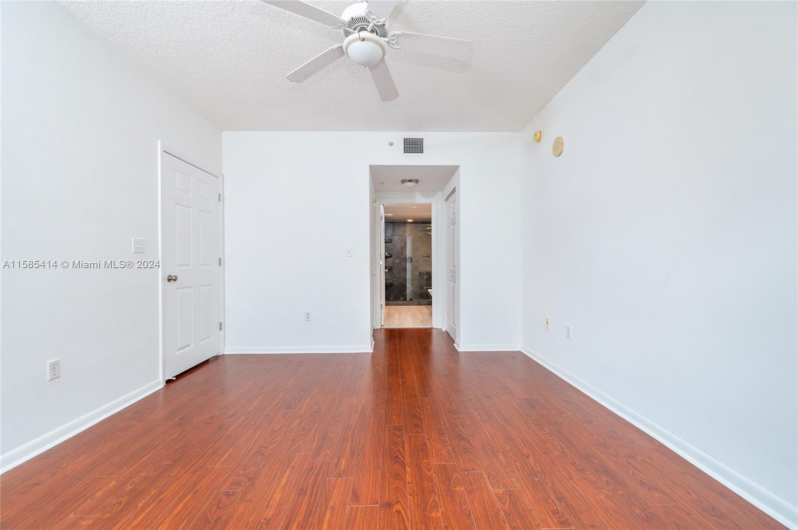 2000 N Bayshore Dr # 422