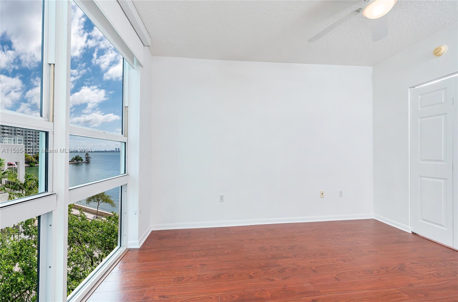2000 N Bayshore Dr # 422