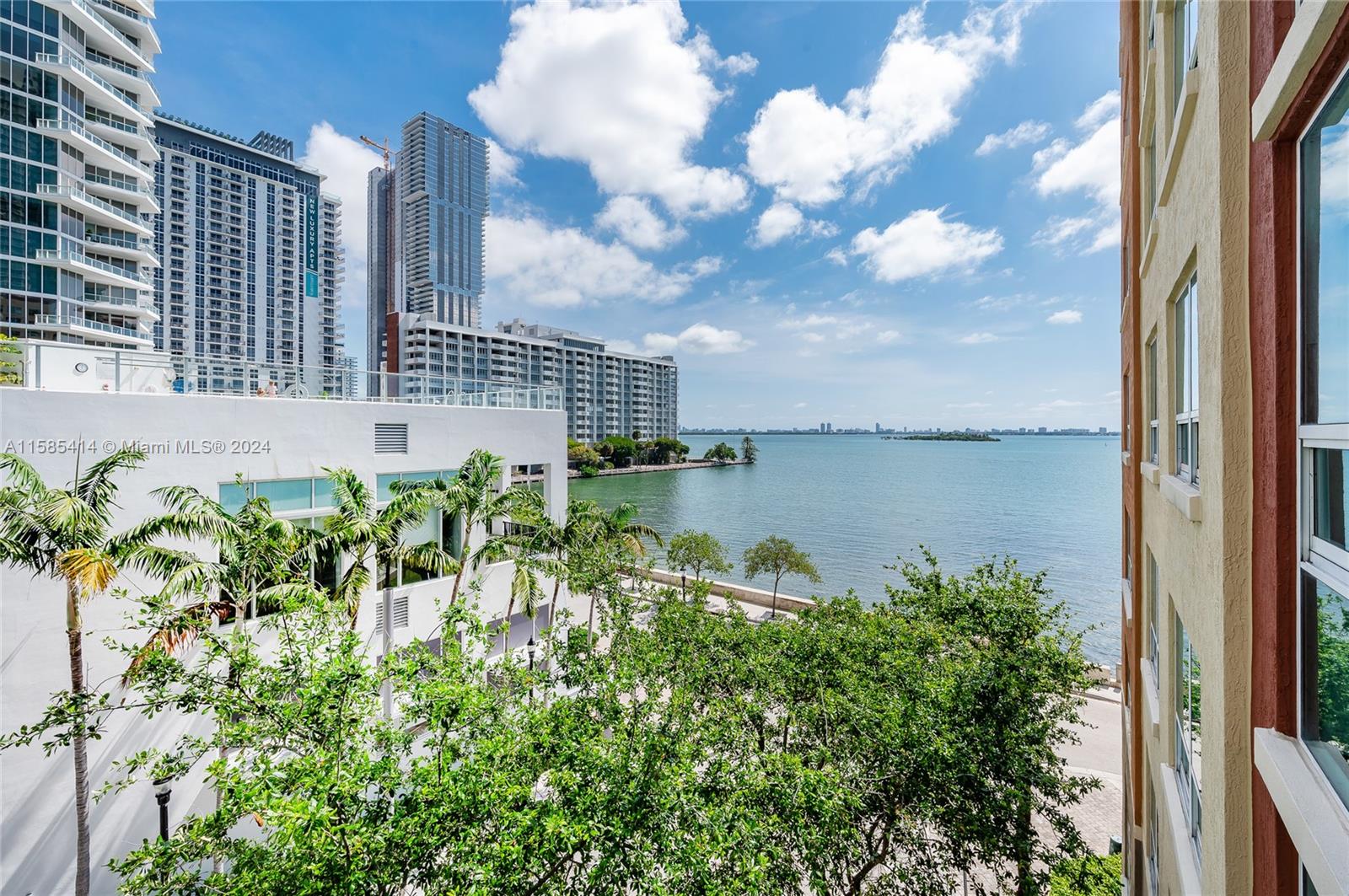 2000 N Bayshore Dr # 422