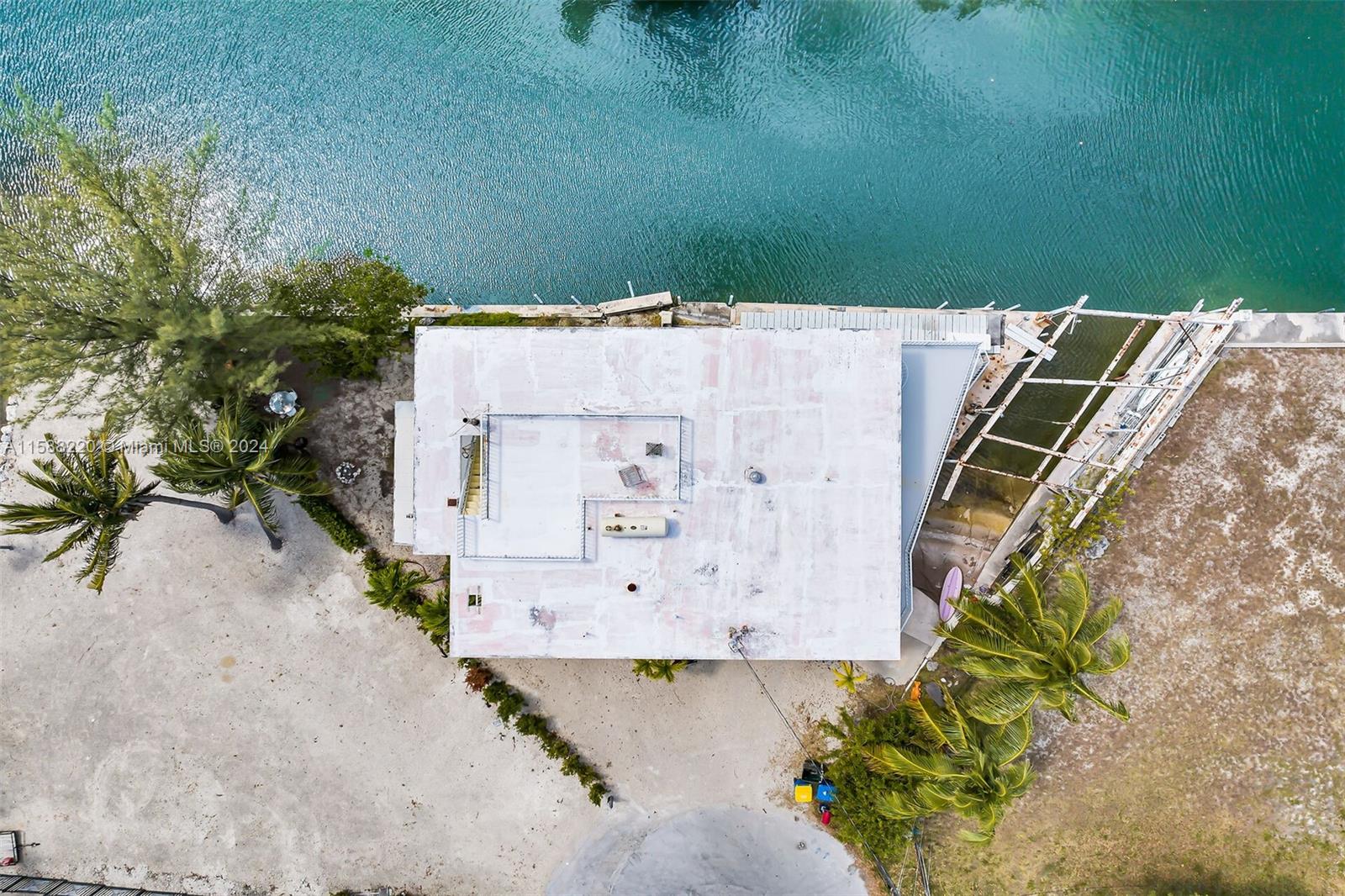 190 Venetian Dr