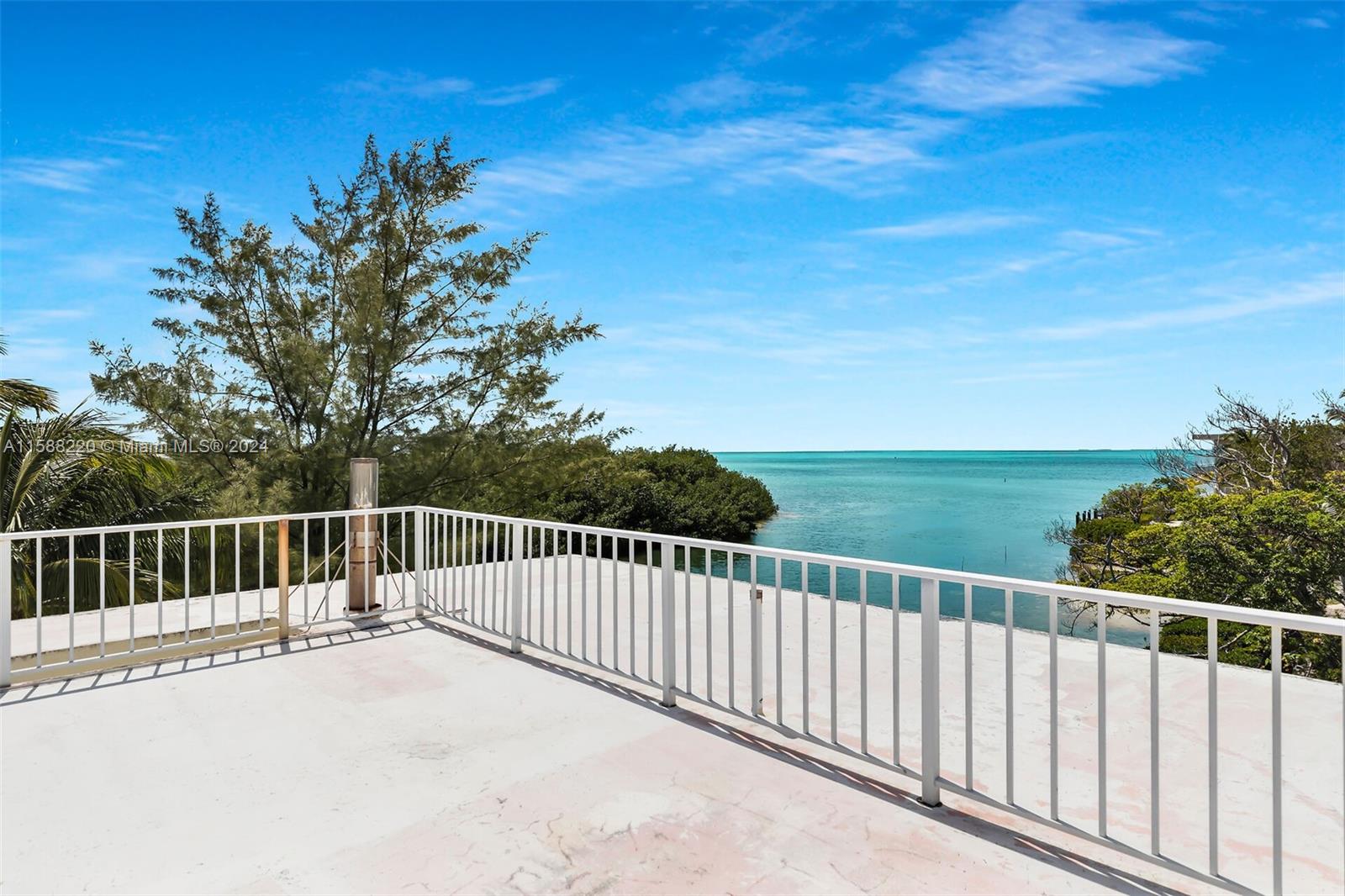 190 Venetian Dr