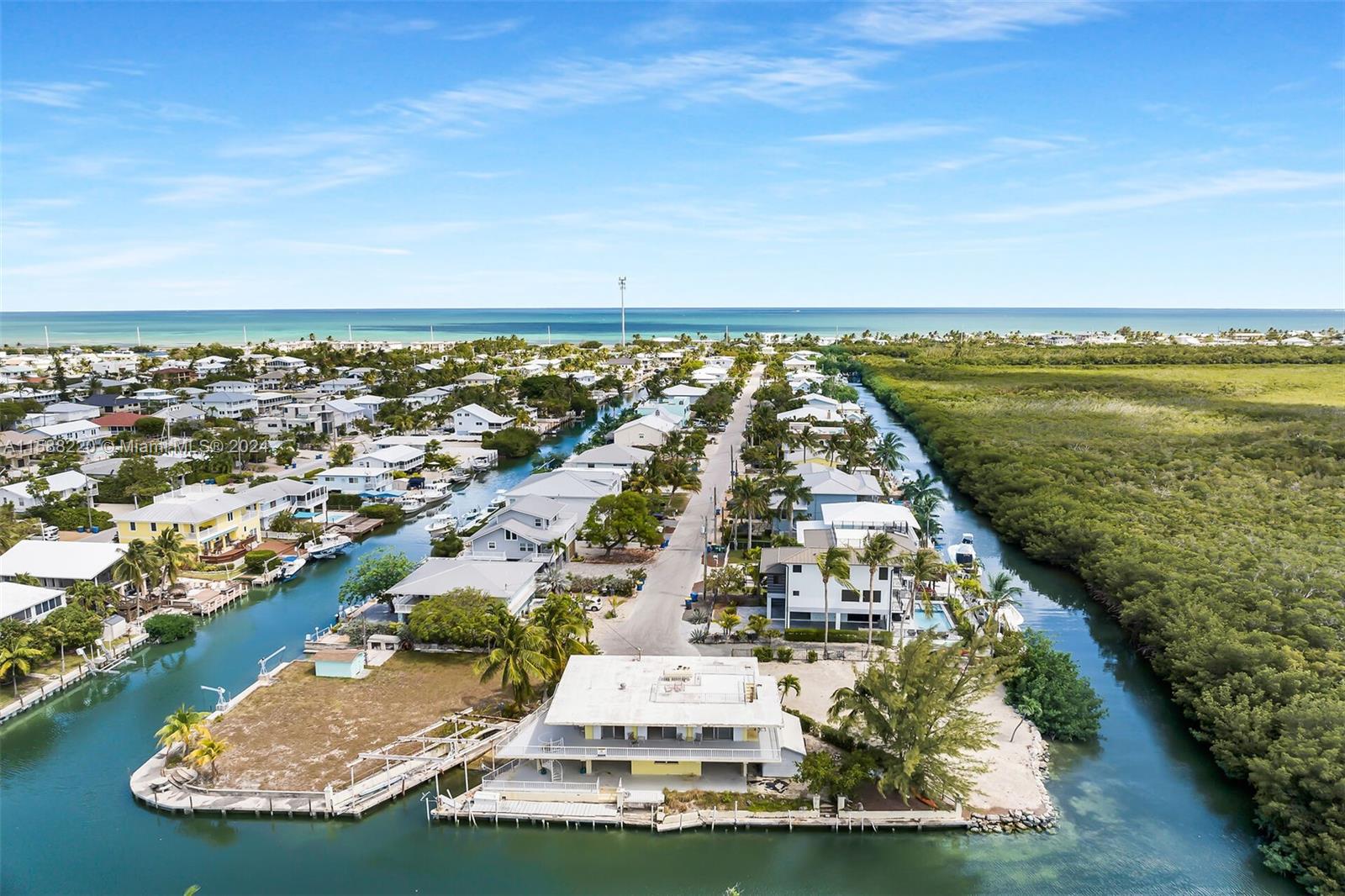 190 Venetian Dr