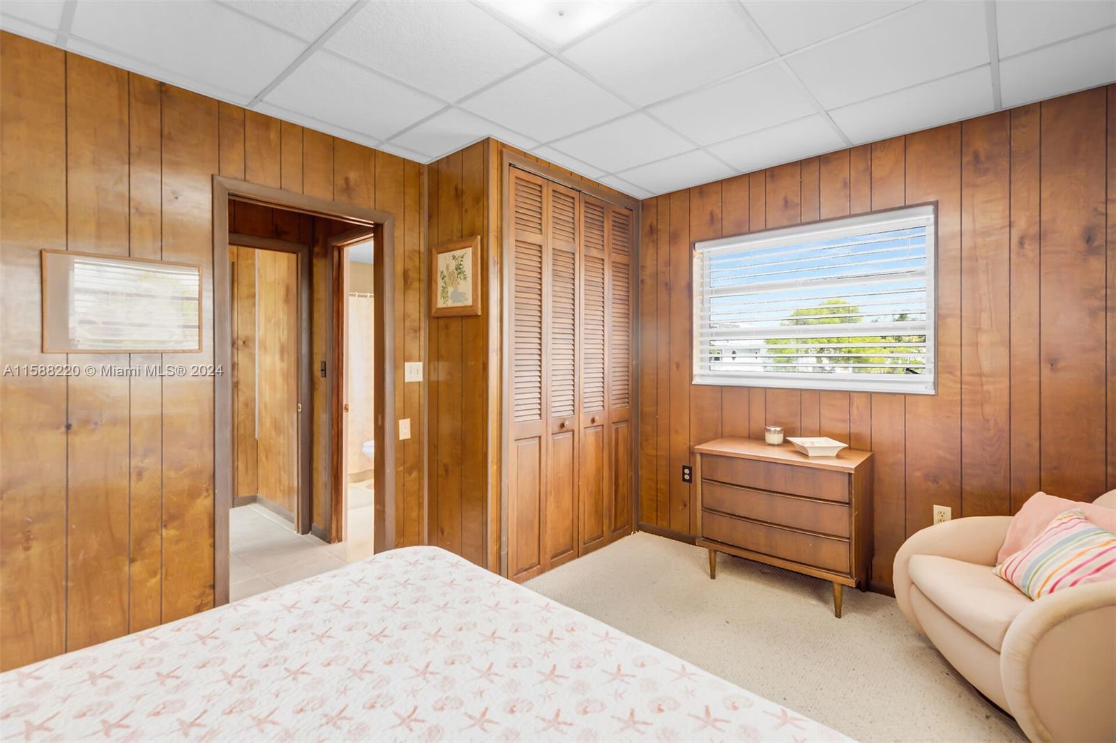 190 Venetian Dr