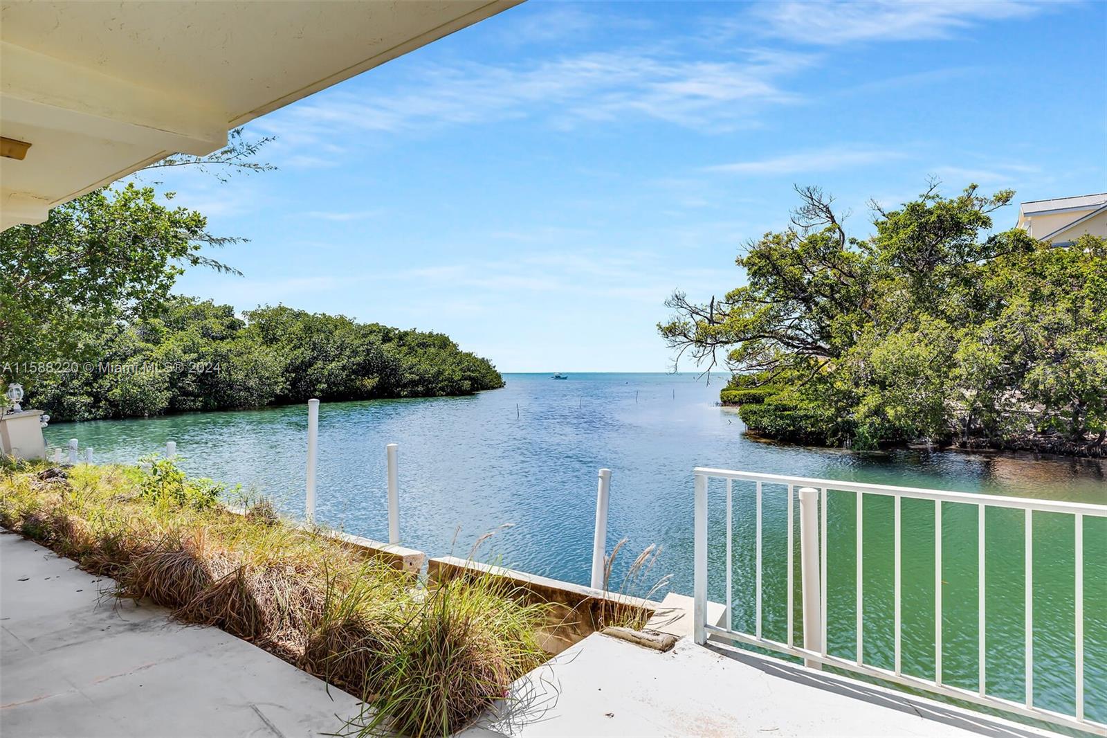 190 Venetian Dr