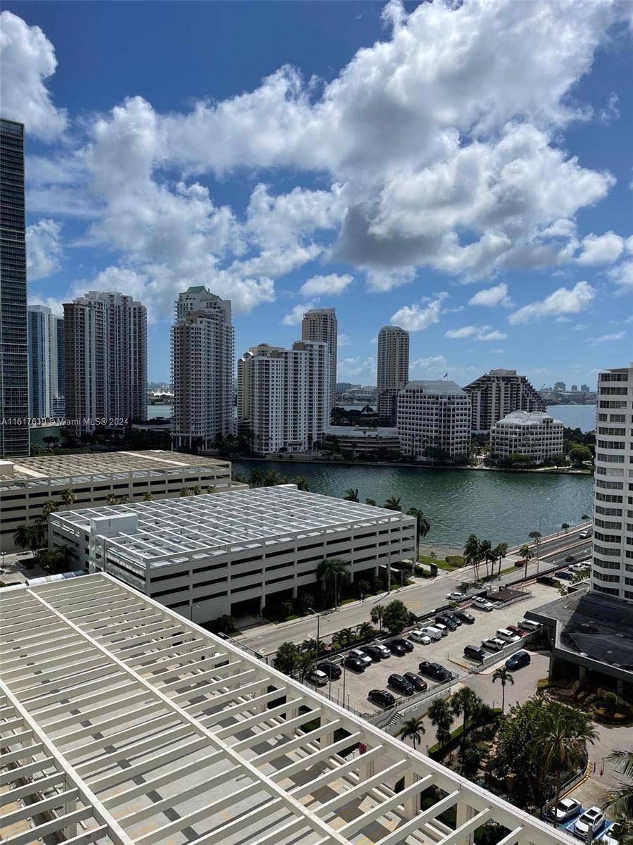 950 Brickell Bay Dr # 1704