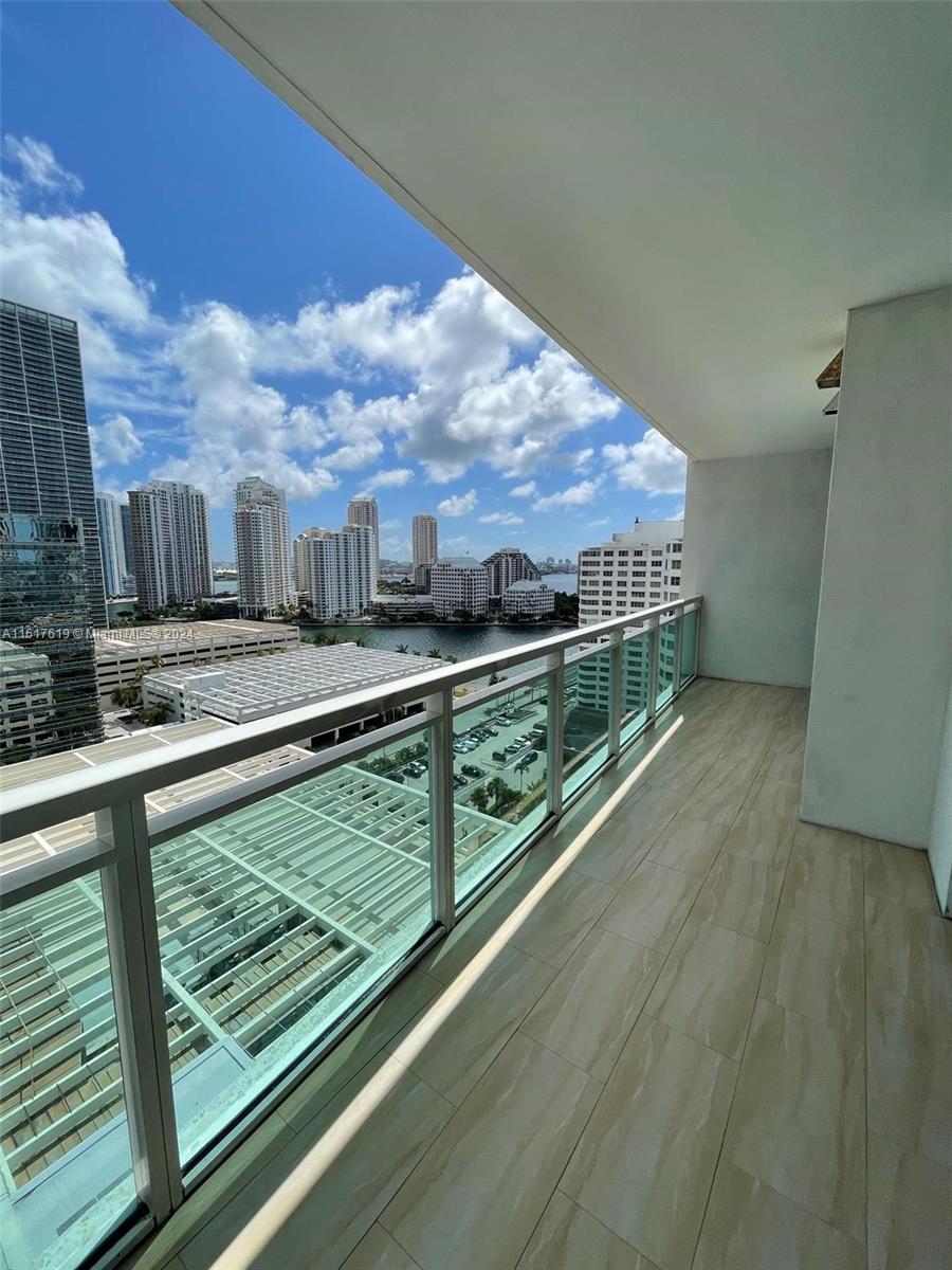 950 Brickell Bay Dr # 1704