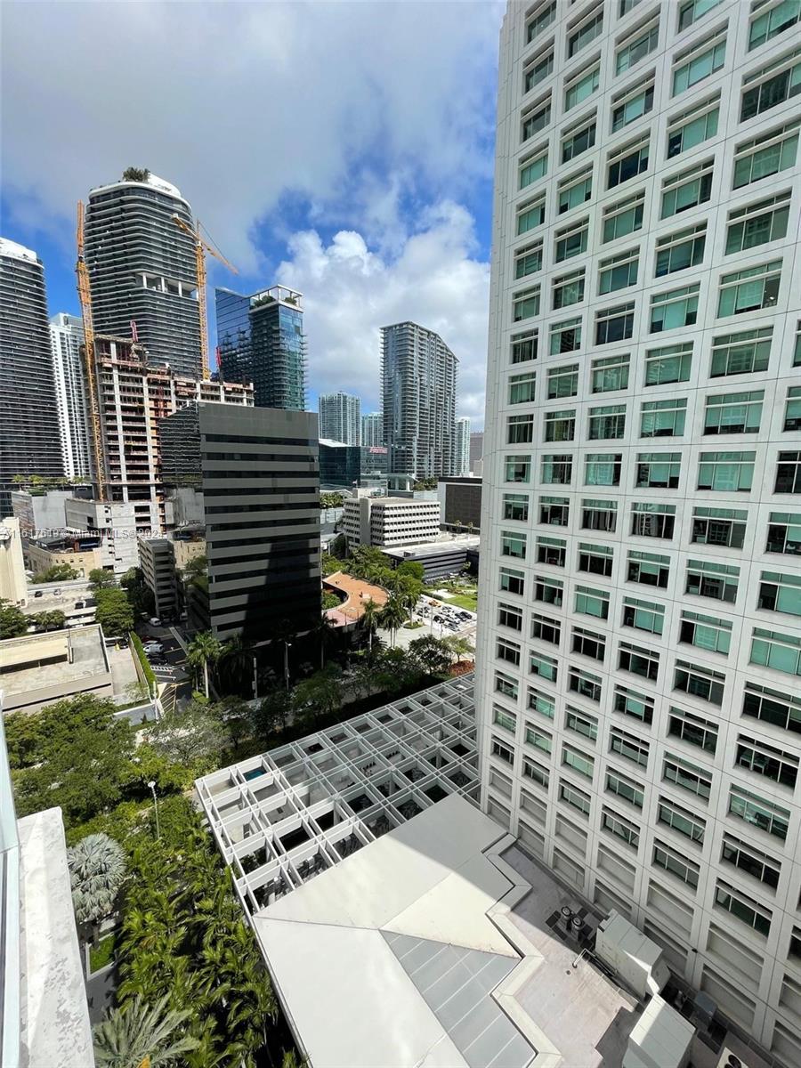 950 Brickell Bay Dr # 1704