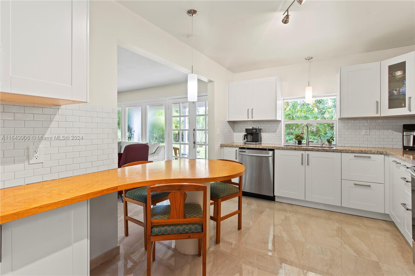 7350 SW 107th Ter