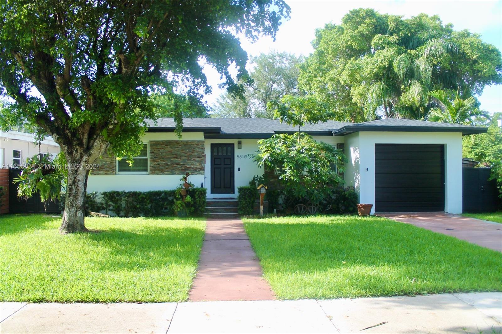 5810 SW 10th St