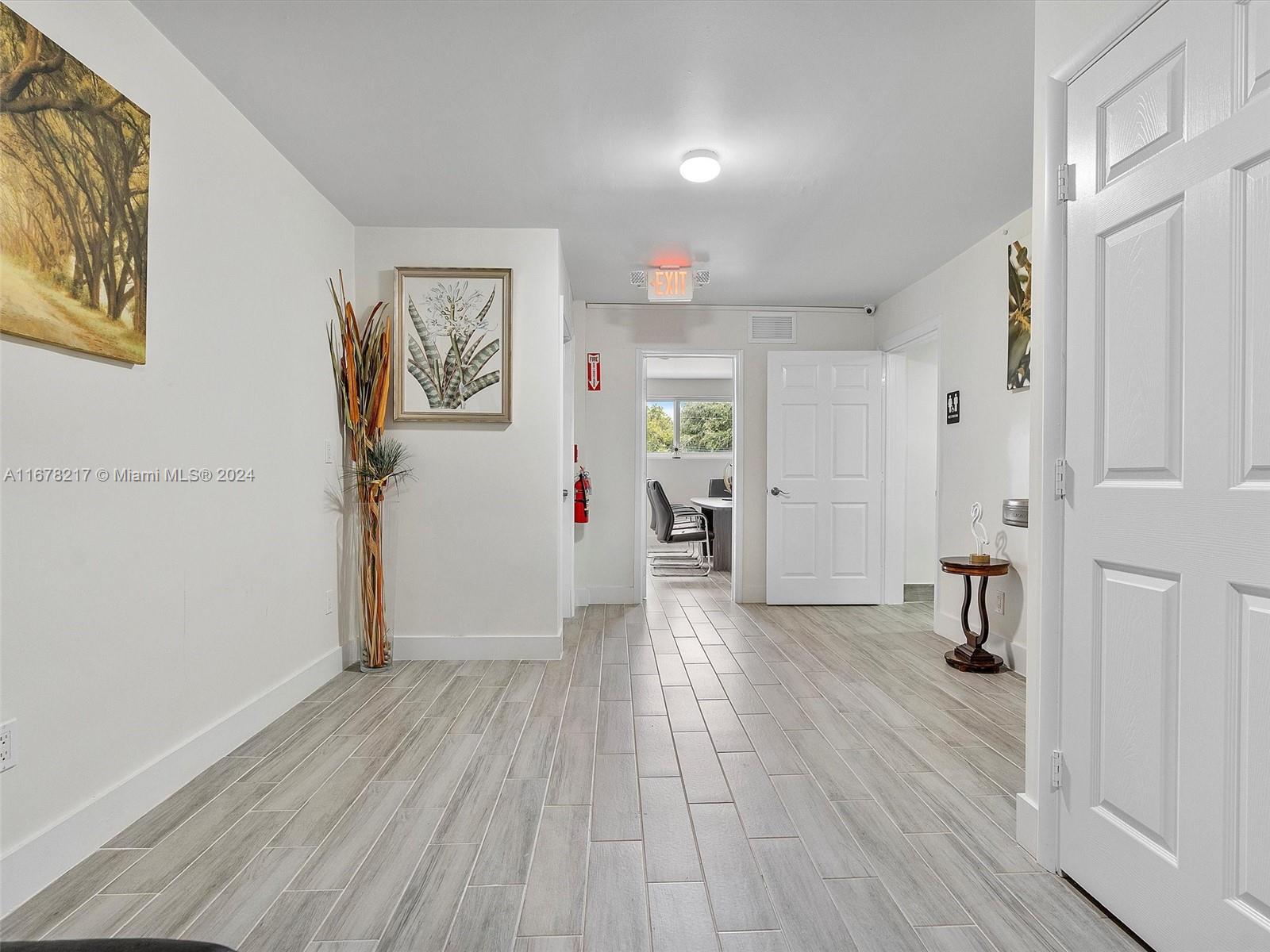 1927 W Flagler St