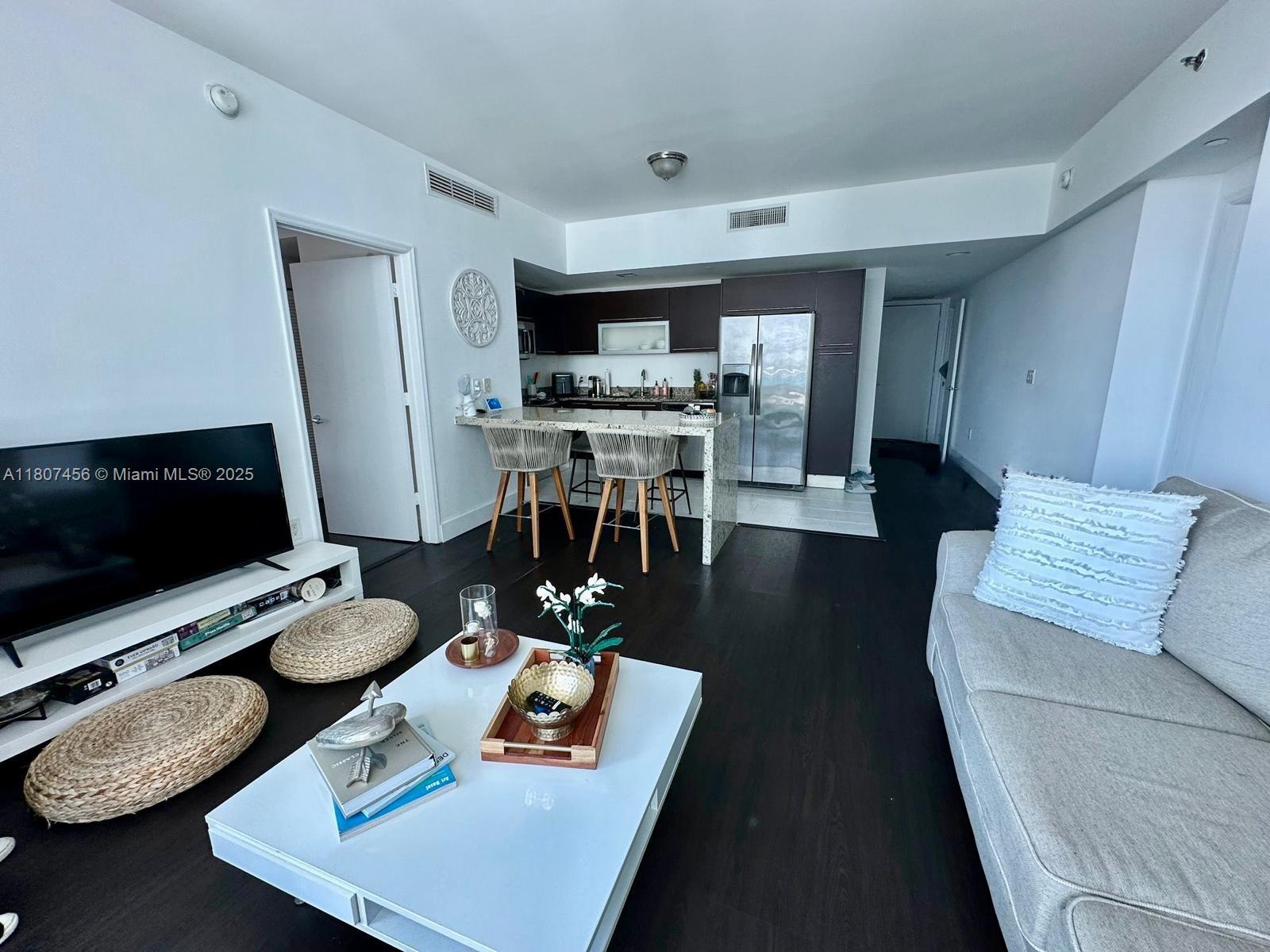 950 Brickell Bay Dr # 2406