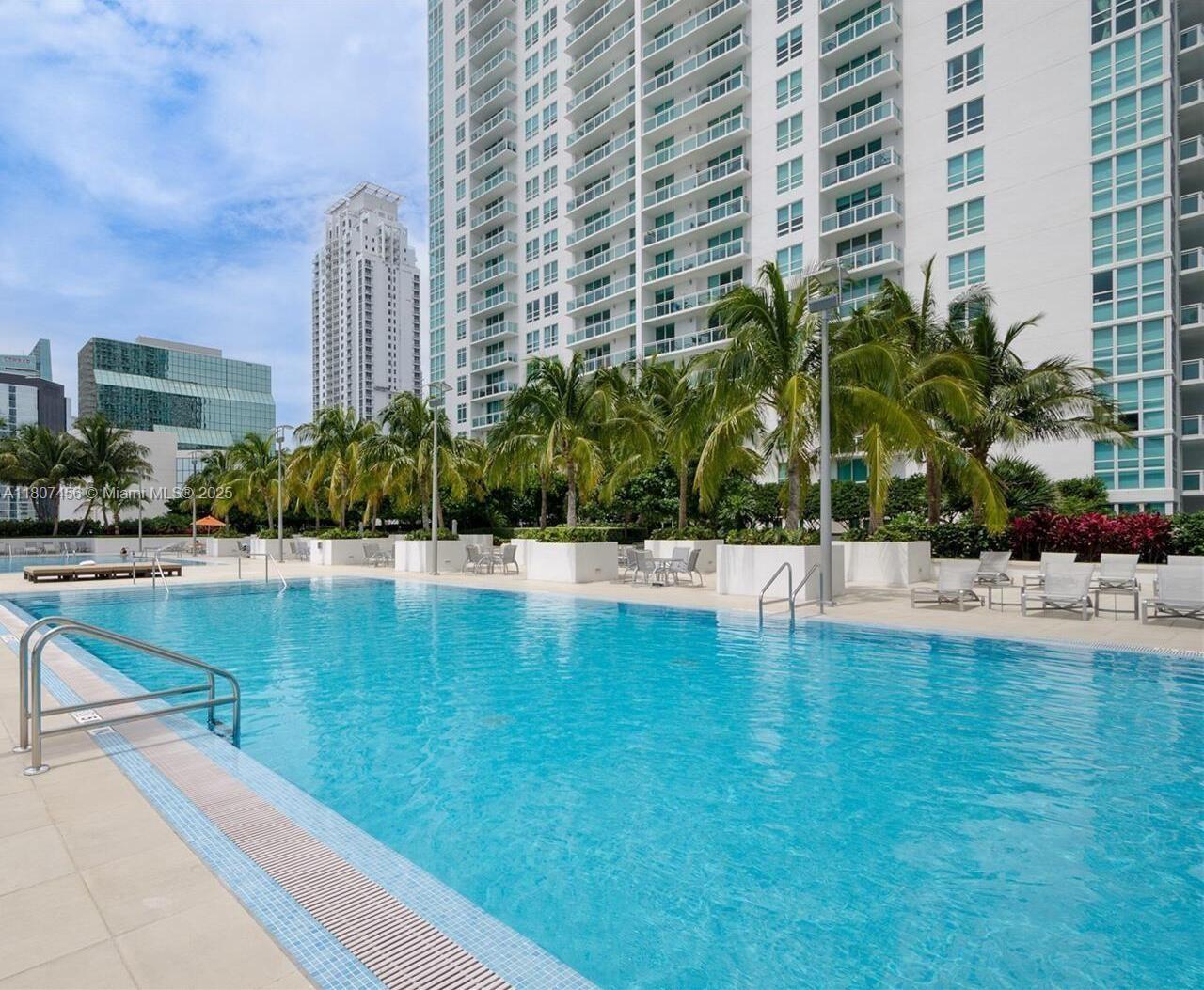 950 Brickell Bay Dr # 2406