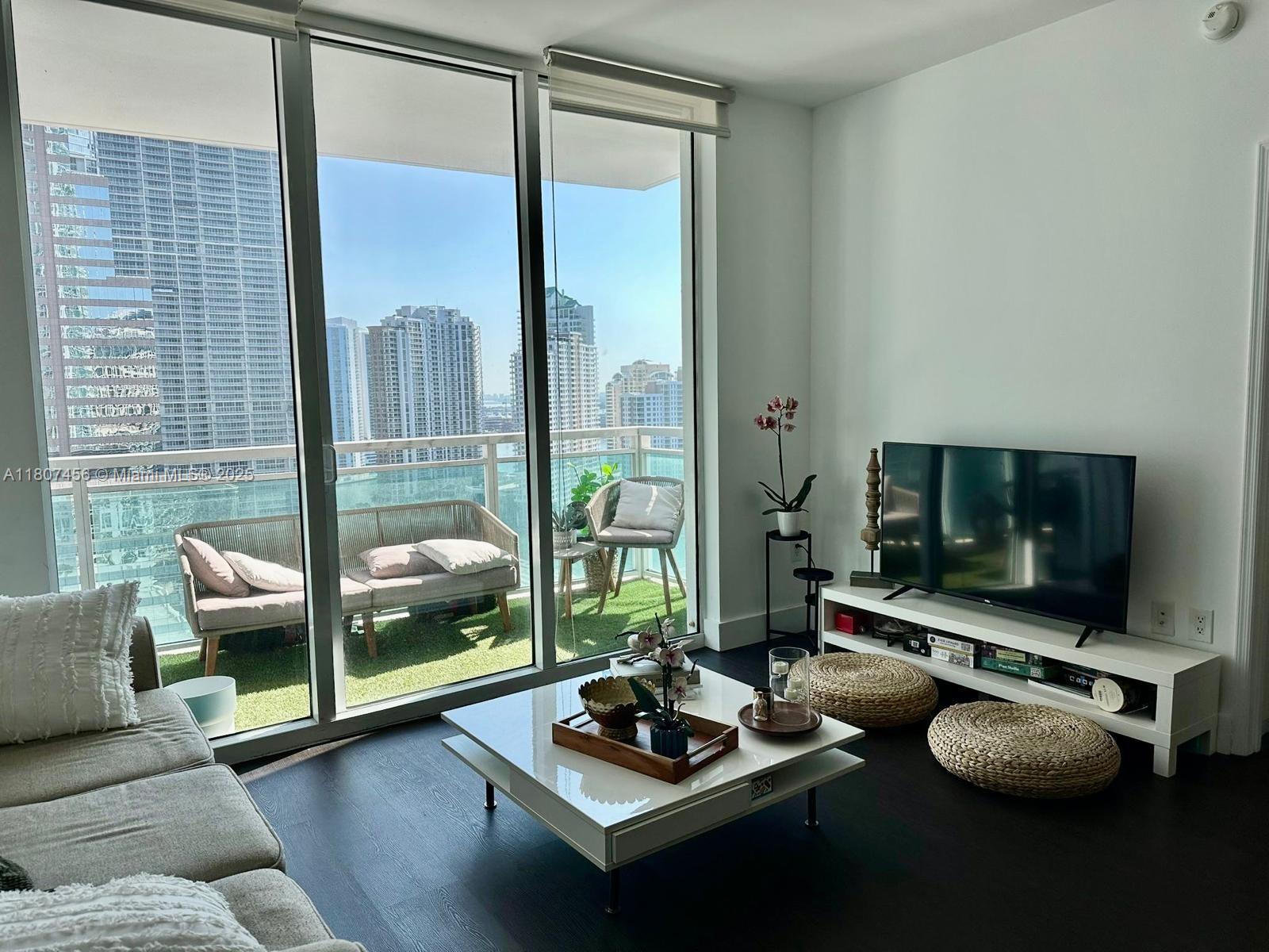 950 Brickell Bay Dr # 2406