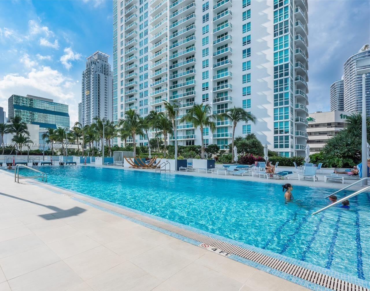 950 Brickell Bay Dr # 2406