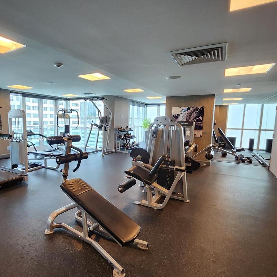 950 Brickell Bay Dr # 2406