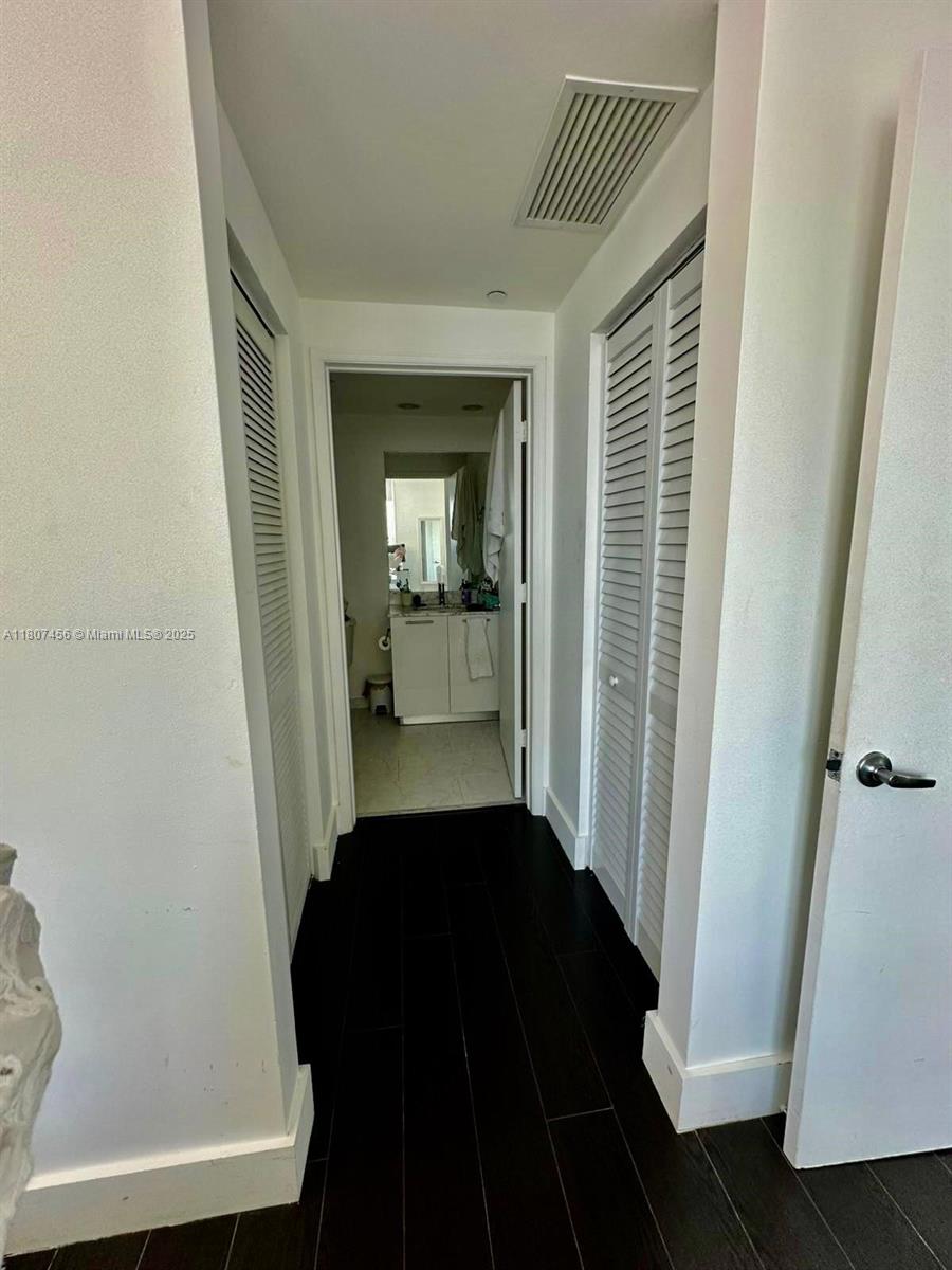 950 Brickell Bay Dr # 2406