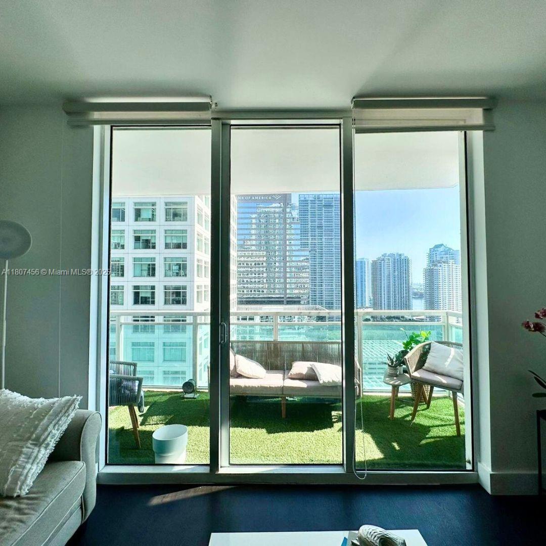 950 Brickell Bay Dr # 2406