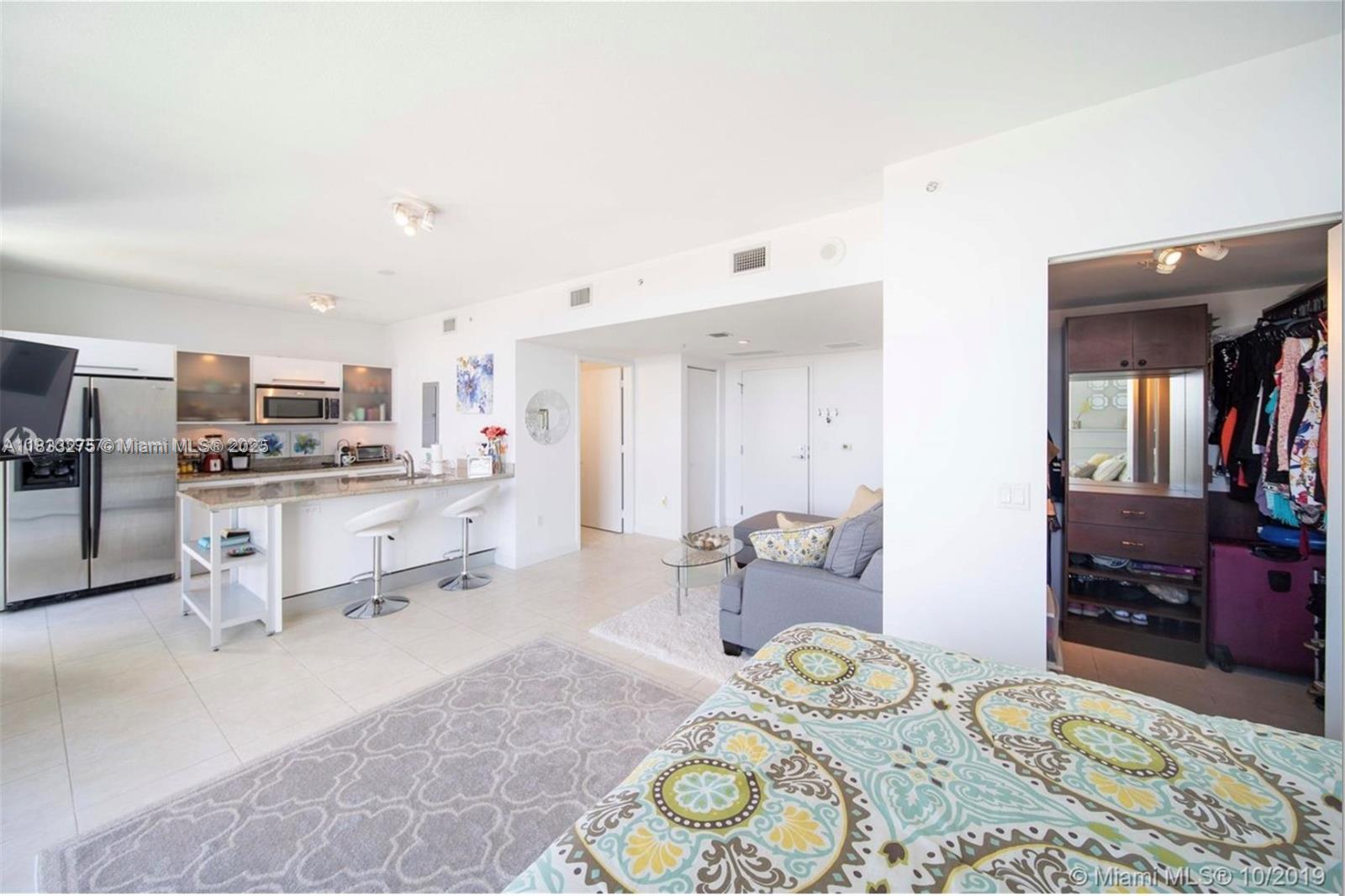 185 SW 7th St # 3600