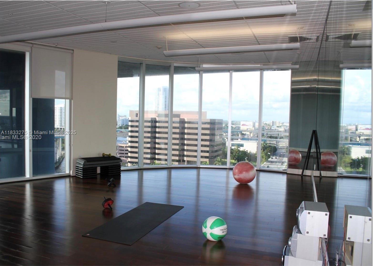 185 SW 7th St # 3600