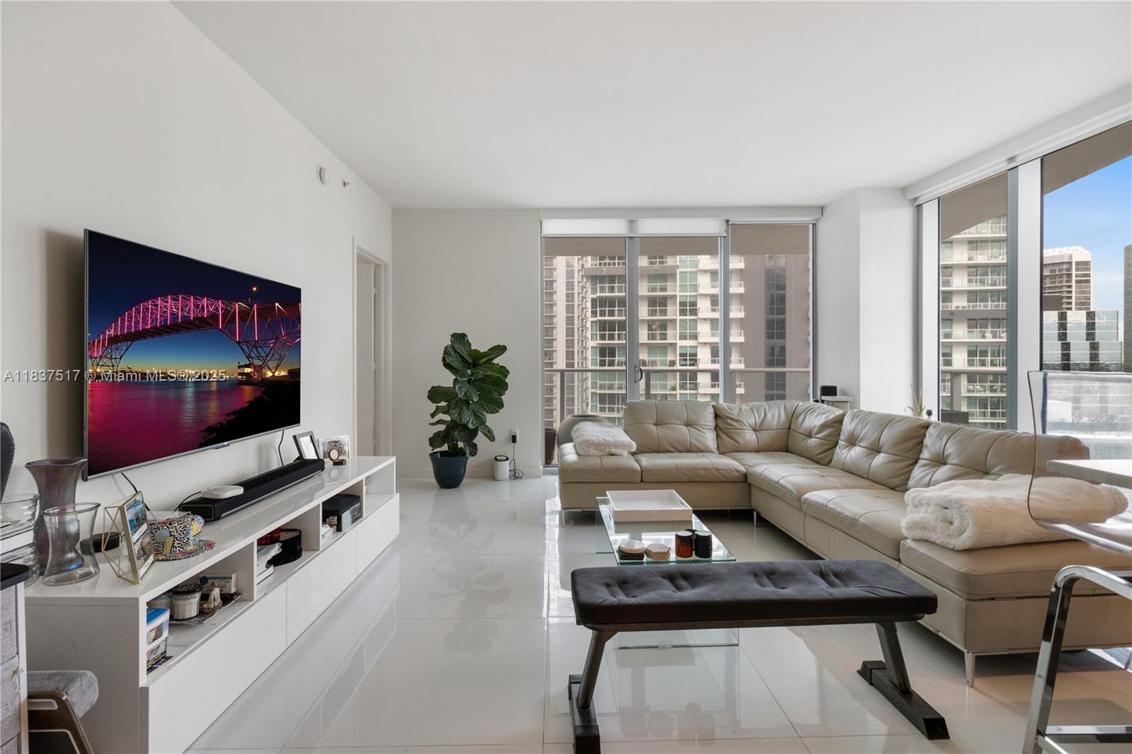 1100 S Miami Ave Unit: 2801