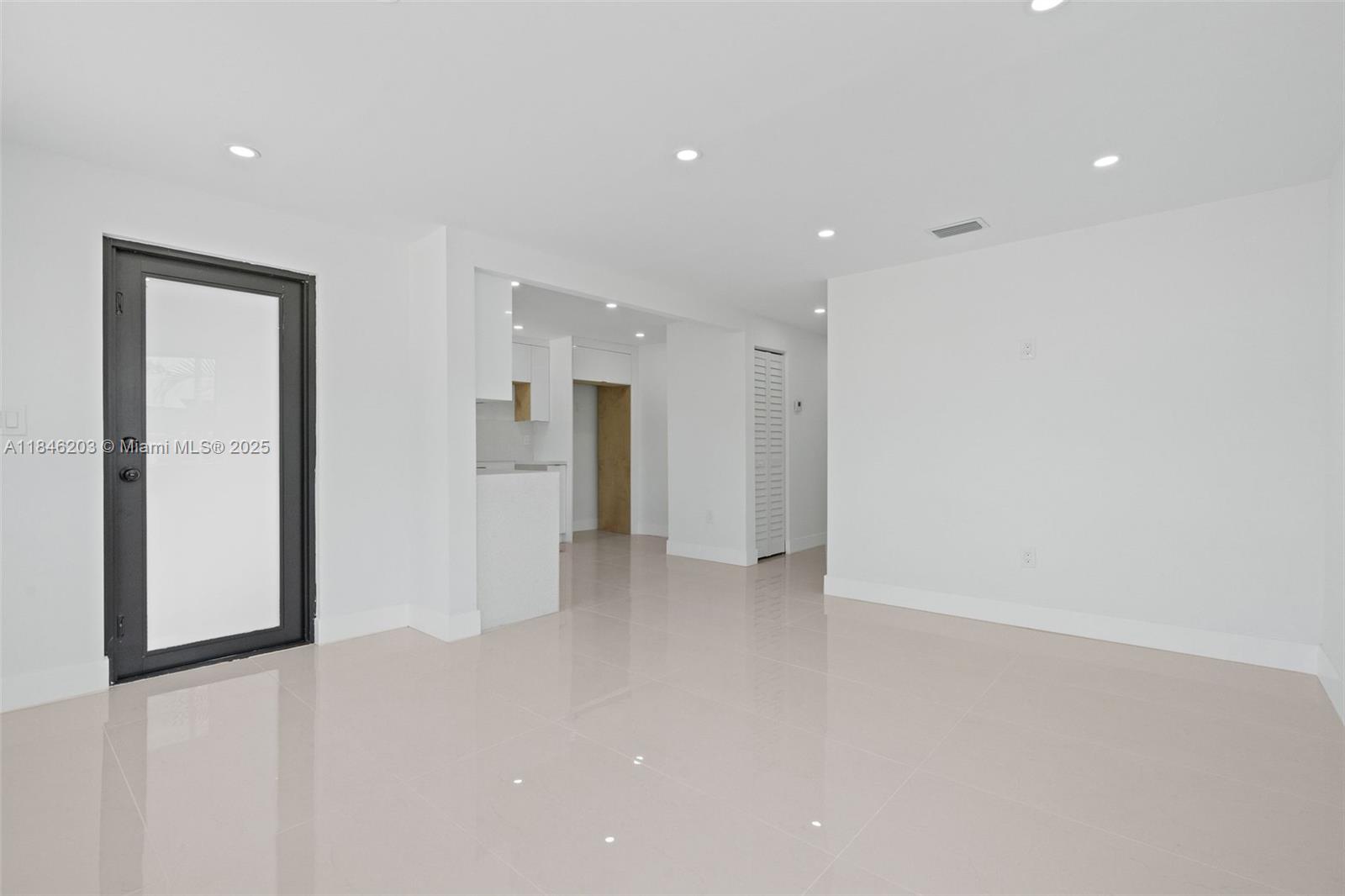 1212 N 22nd Ave
