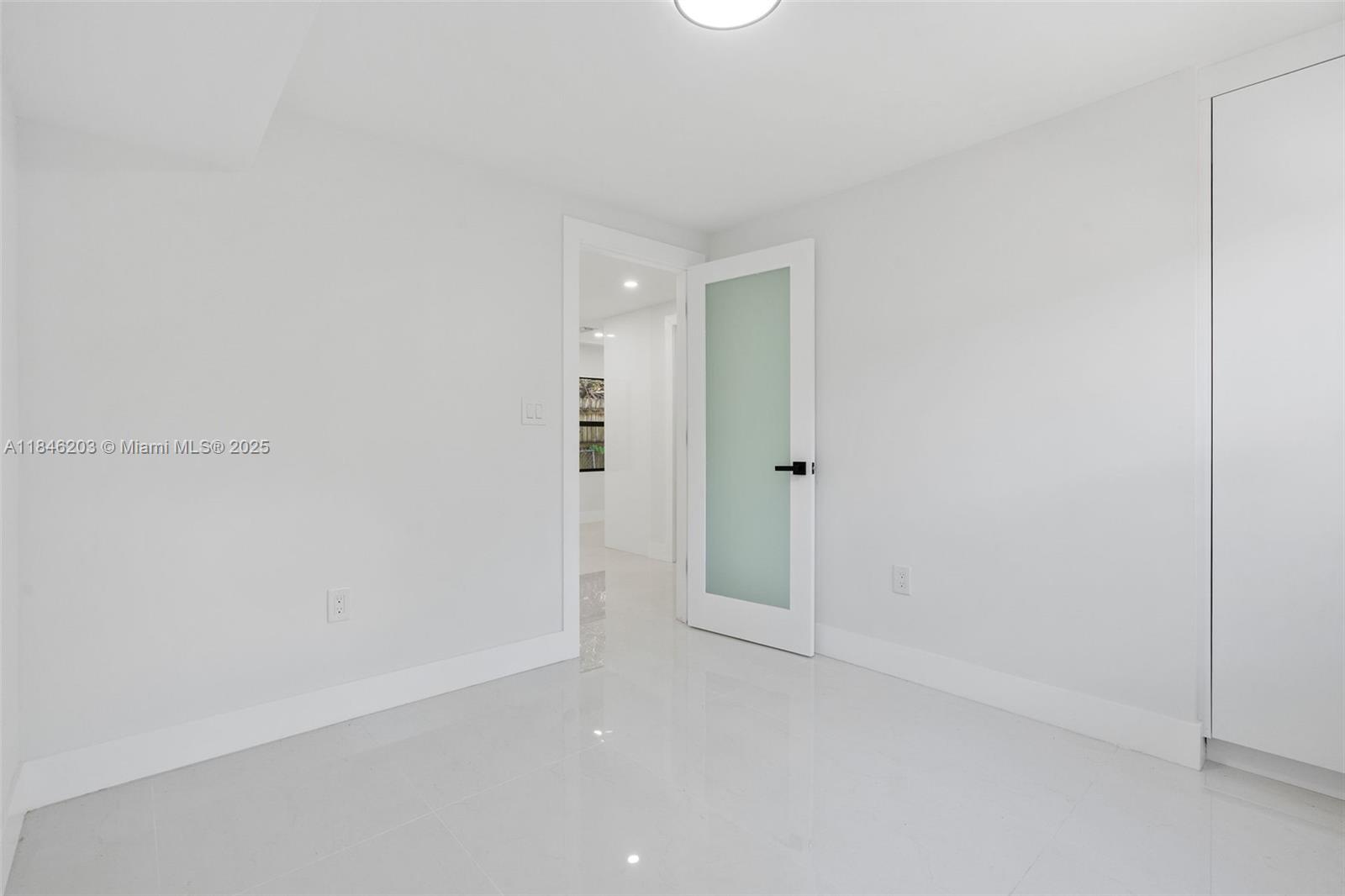 1212 N 22nd Ave