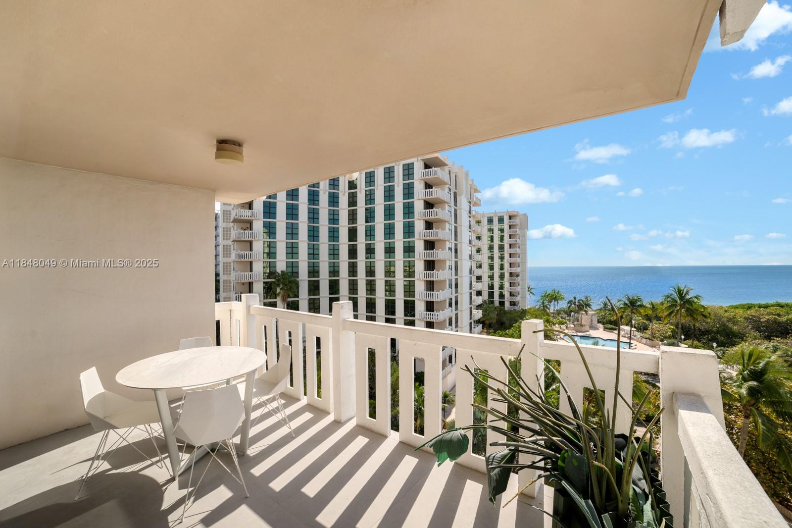 1121 Crandon Blvd # F702