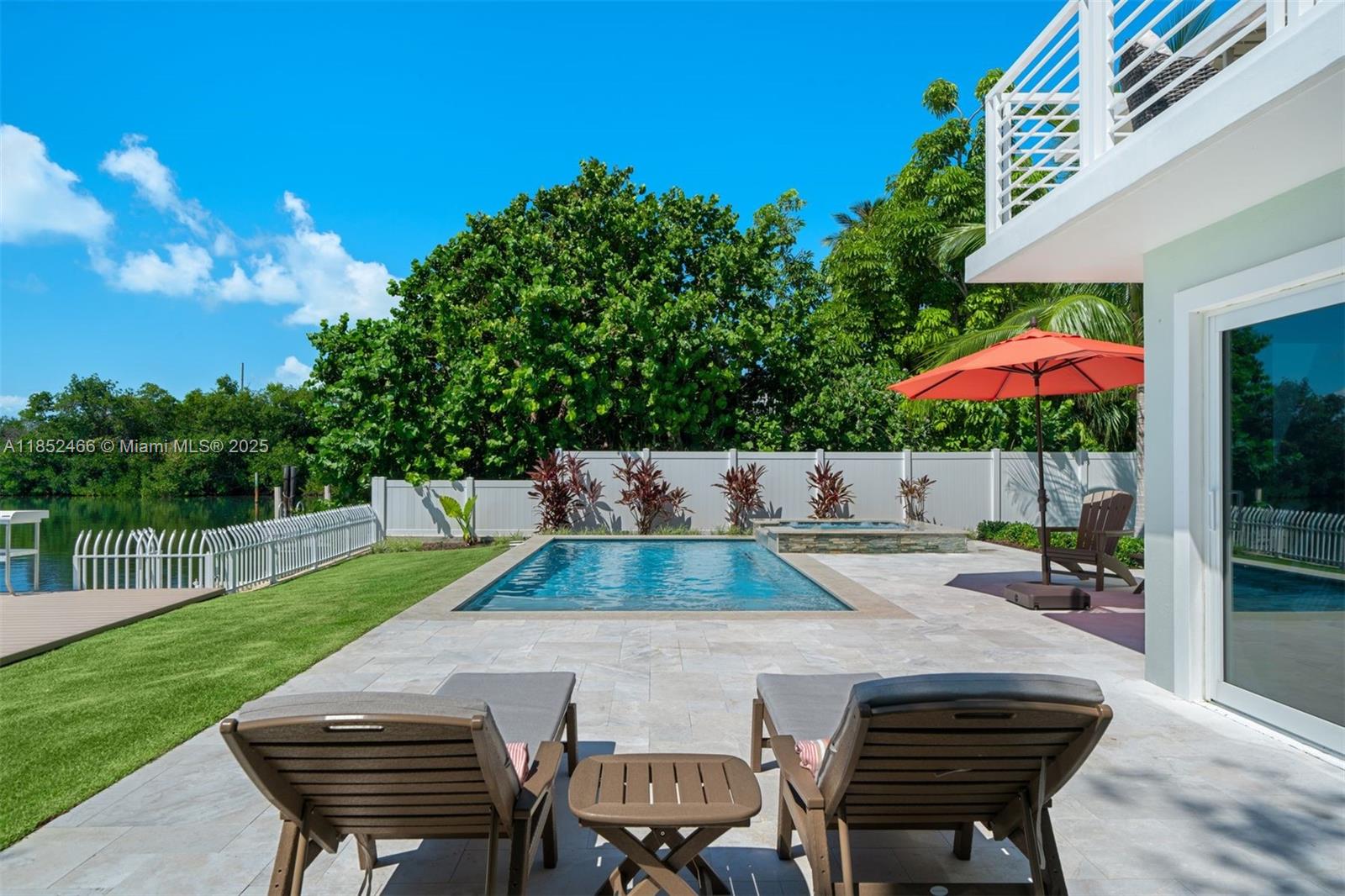 109 Sapodilla Dr