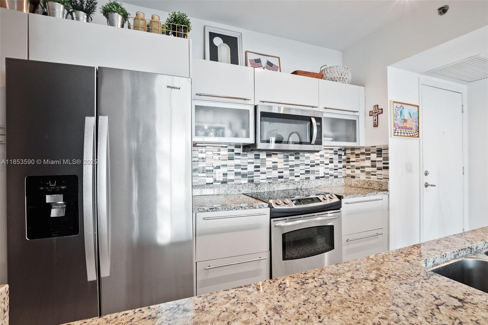 951 Brickell Ave # 3207