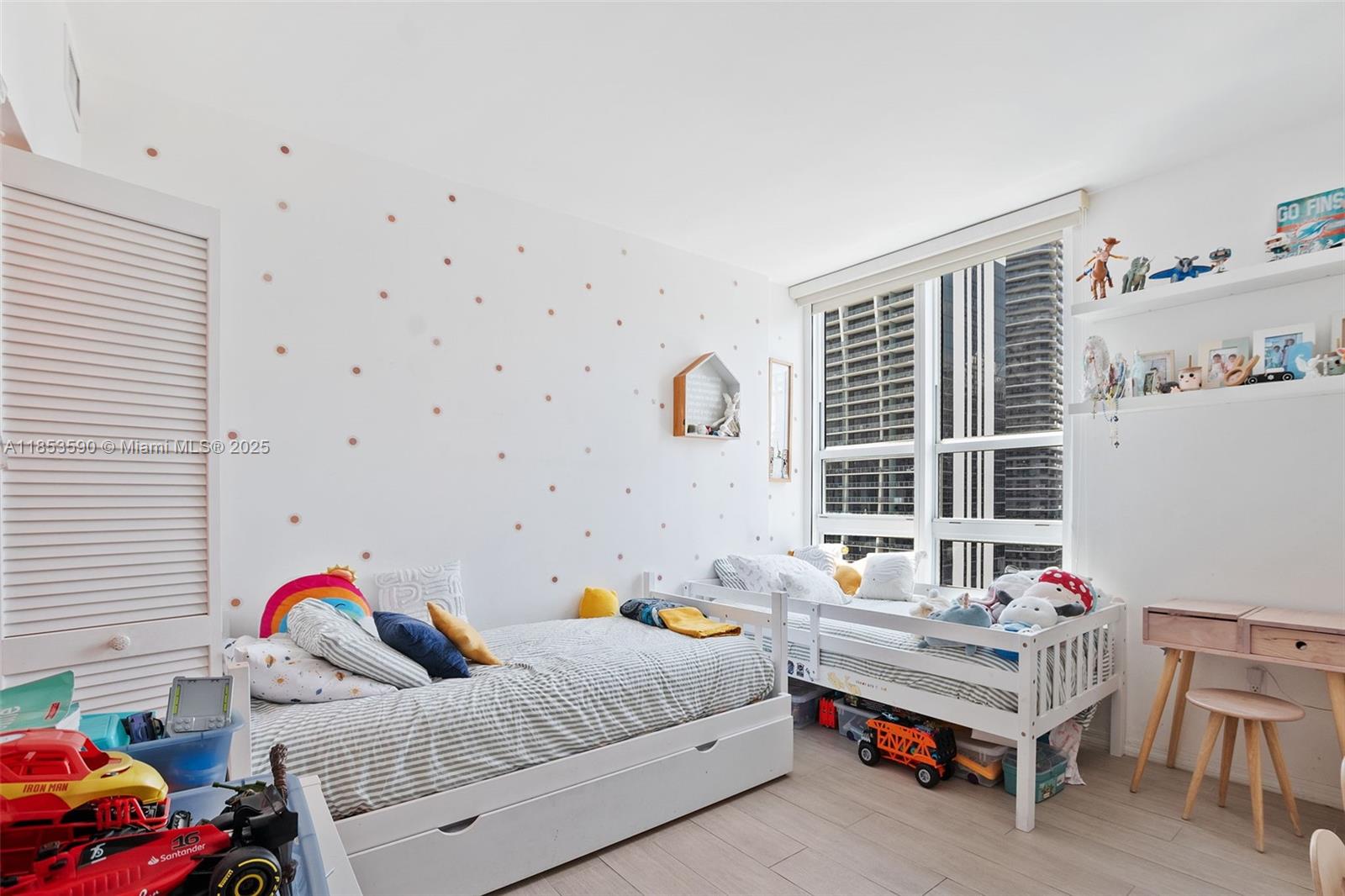 951 Brickell Ave # 3207