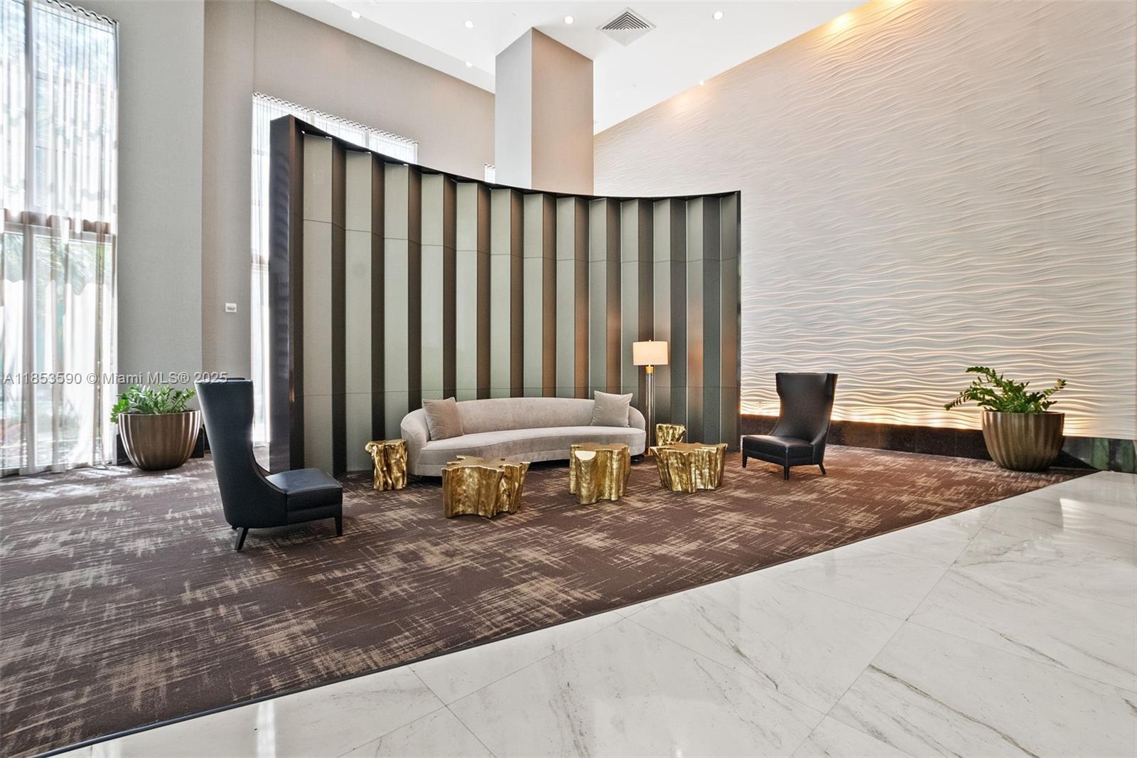 951 Brickell Ave # 3207