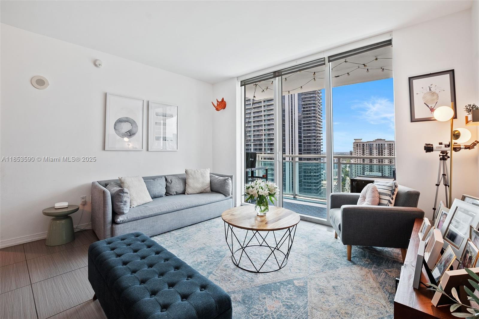 951 Brickell Ave # 3207