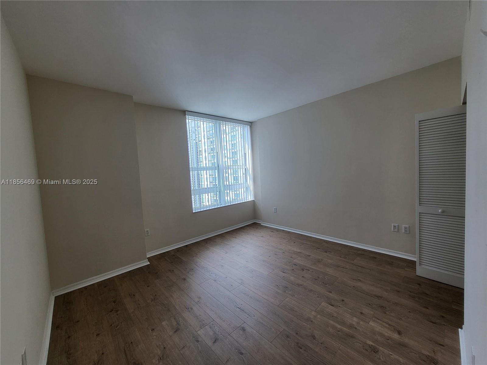 950 Brickell Bay Dr # 3009