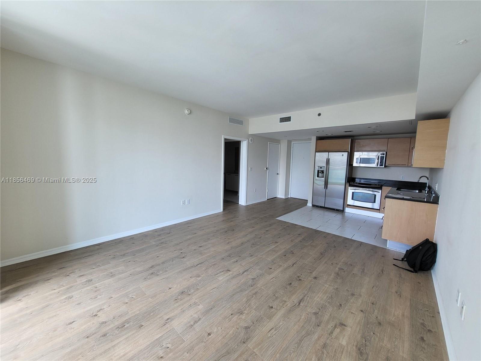 950 Brickell Bay Dr # 3009