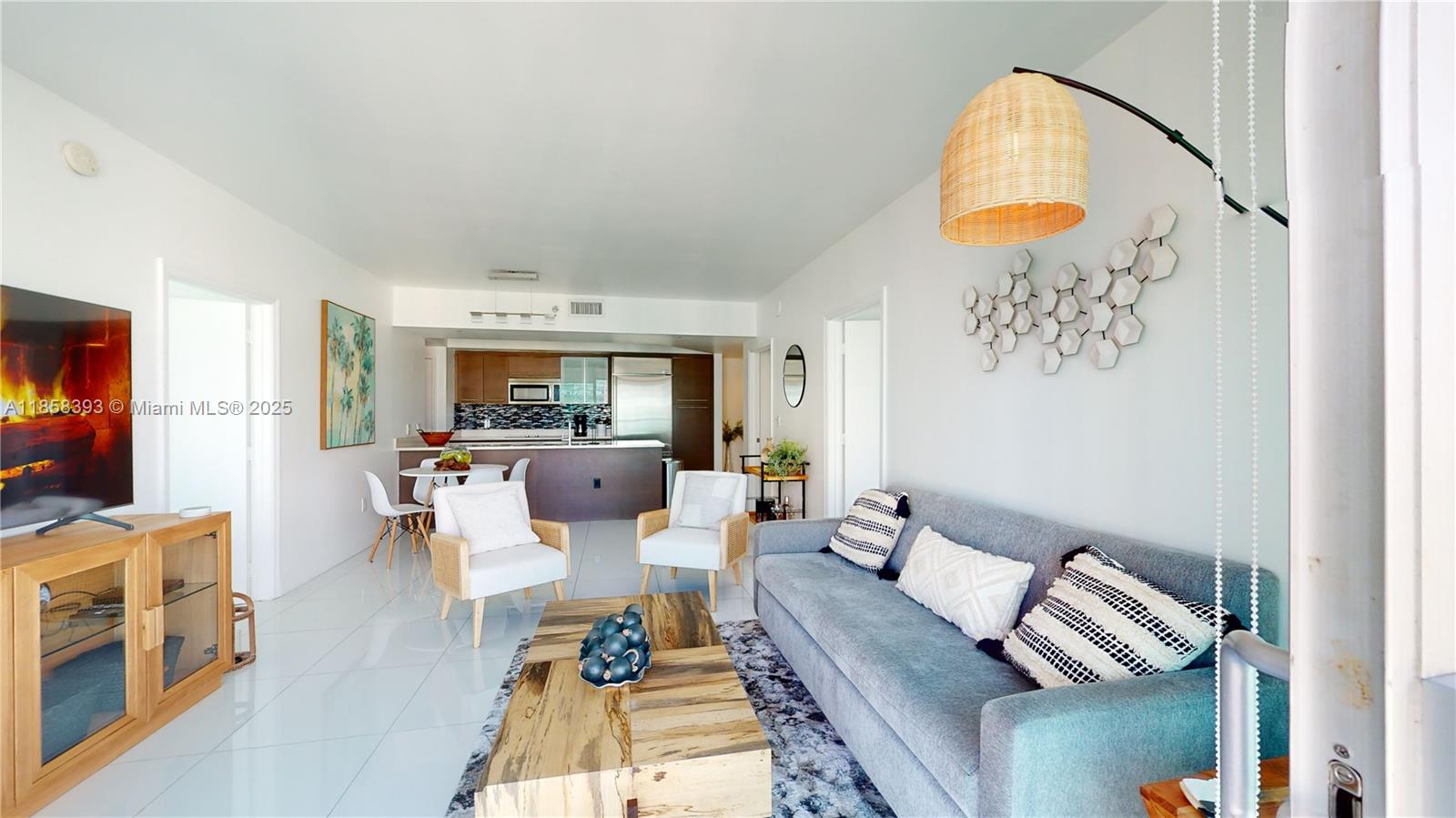 500 Brickell Ave # 3405