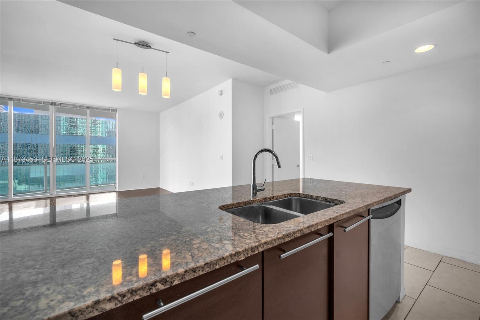 951 Brickell Ave # 2010