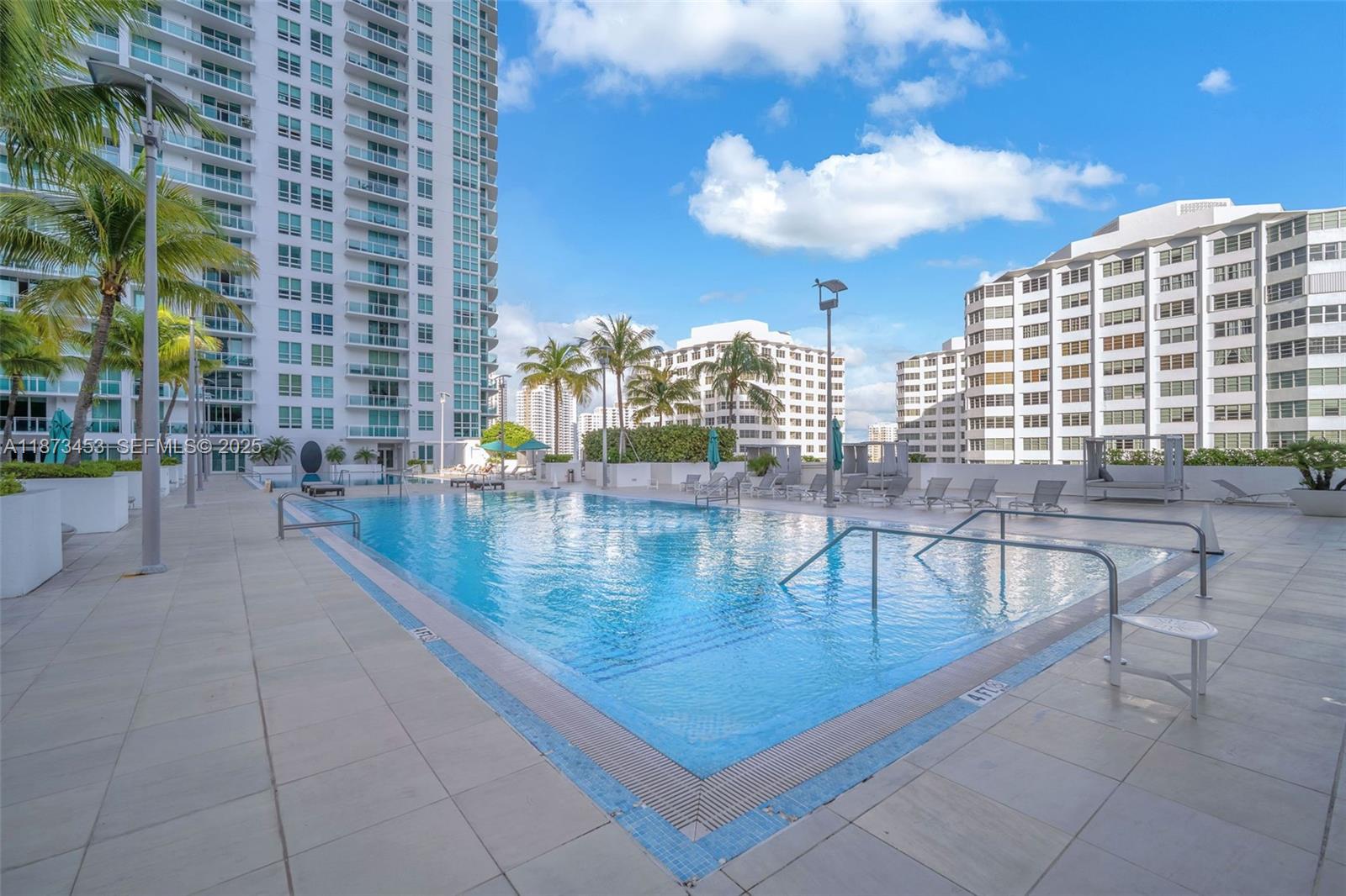 951 Brickell Ave # 2010