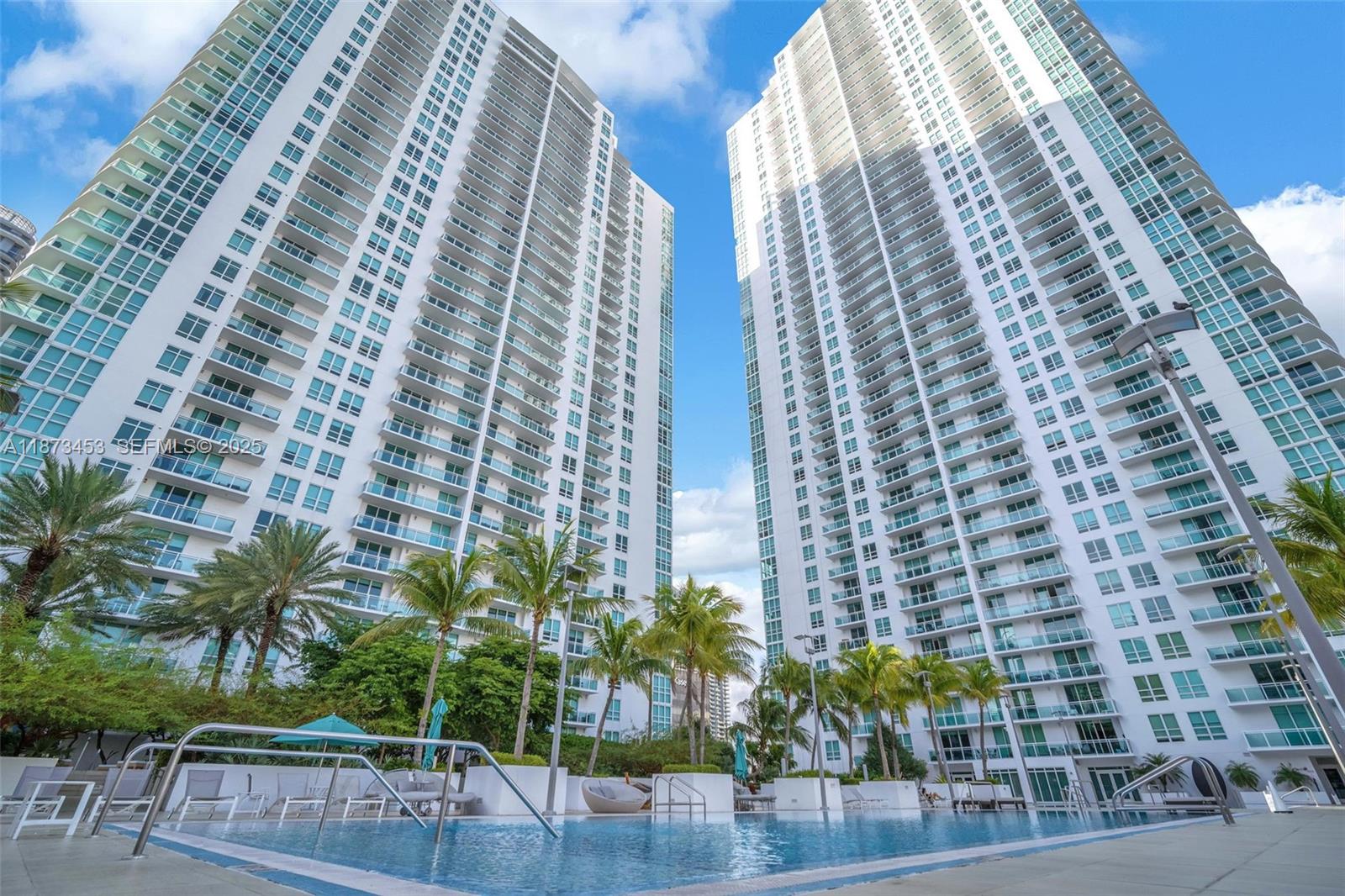 951 Brickell Ave # 2010