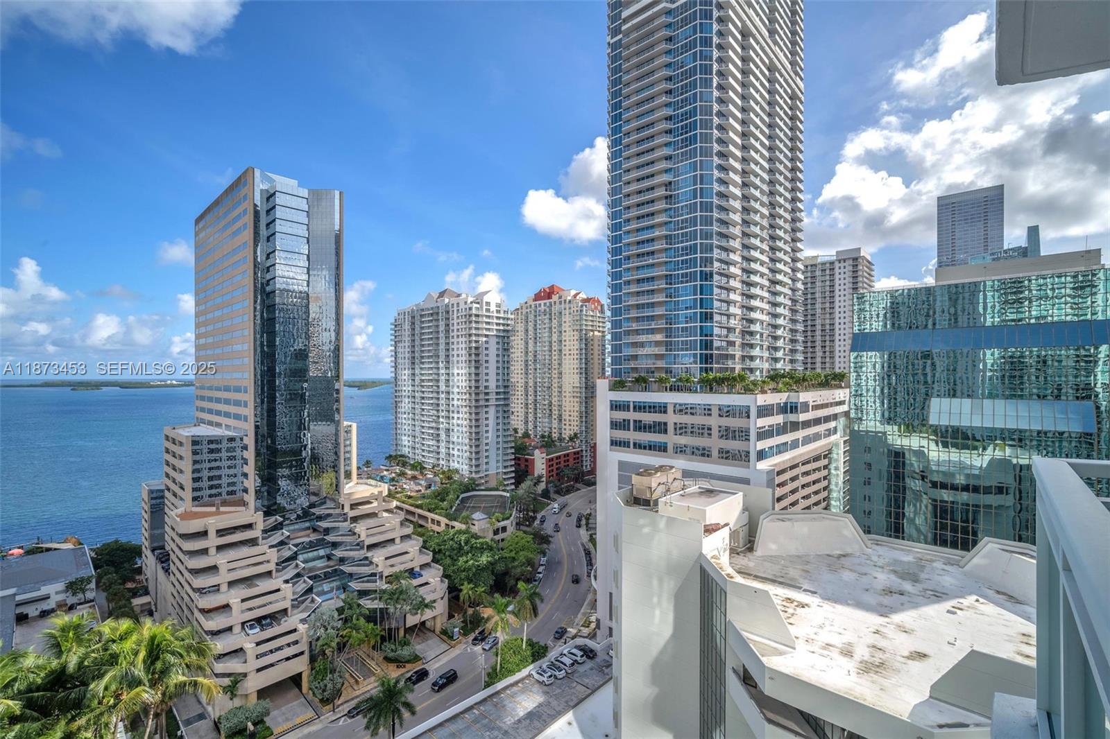 951 Brickell Ave # 2010