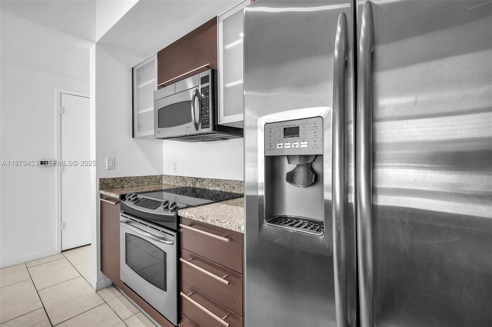 951 Brickell Ave # 2010