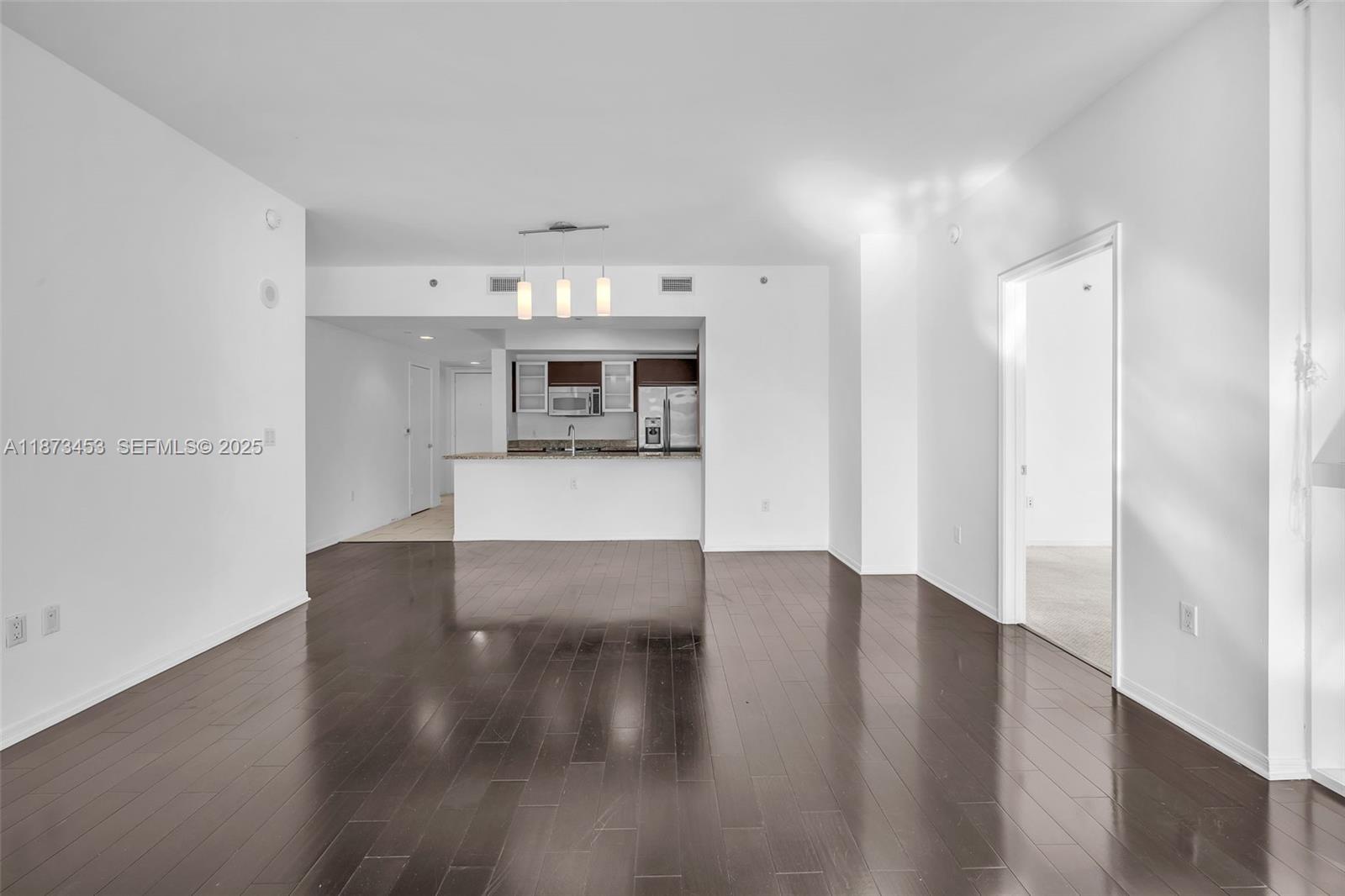 951 Brickell Ave # 2010