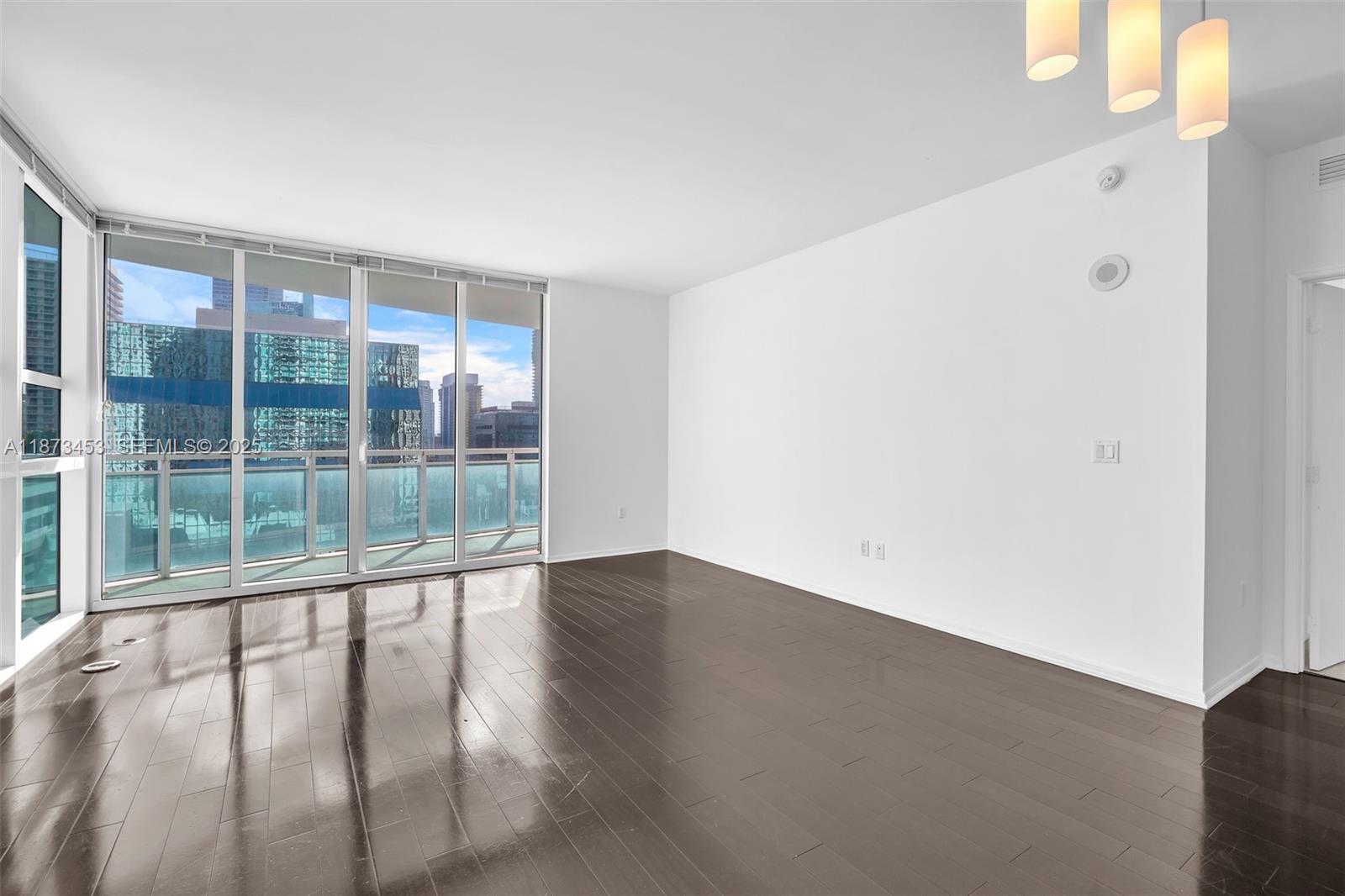 951 Brickell Ave # 2010