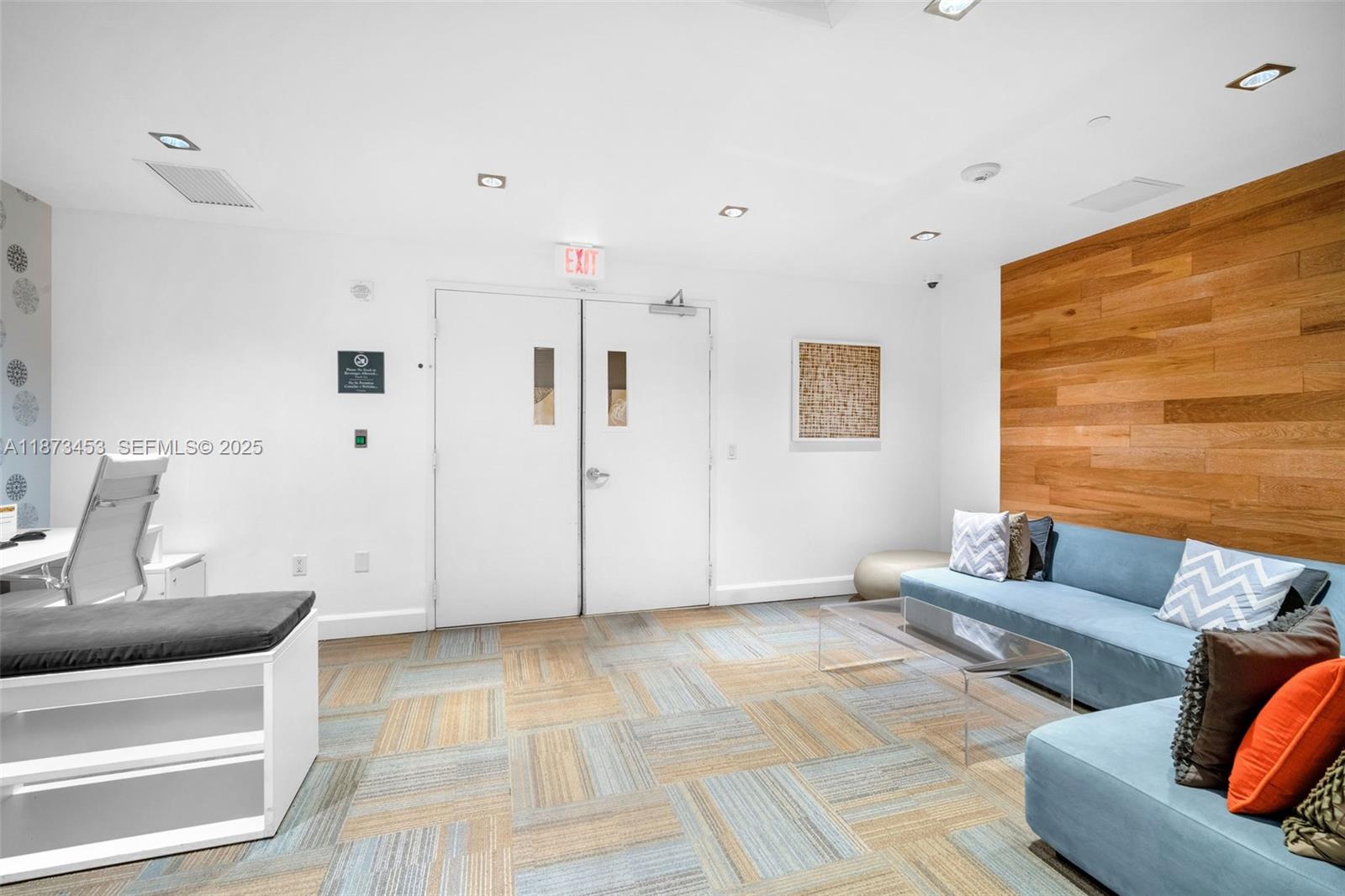 951 Brickell Ave # 2010