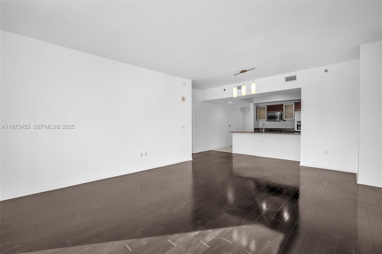 951 Brickell Ave # 2010